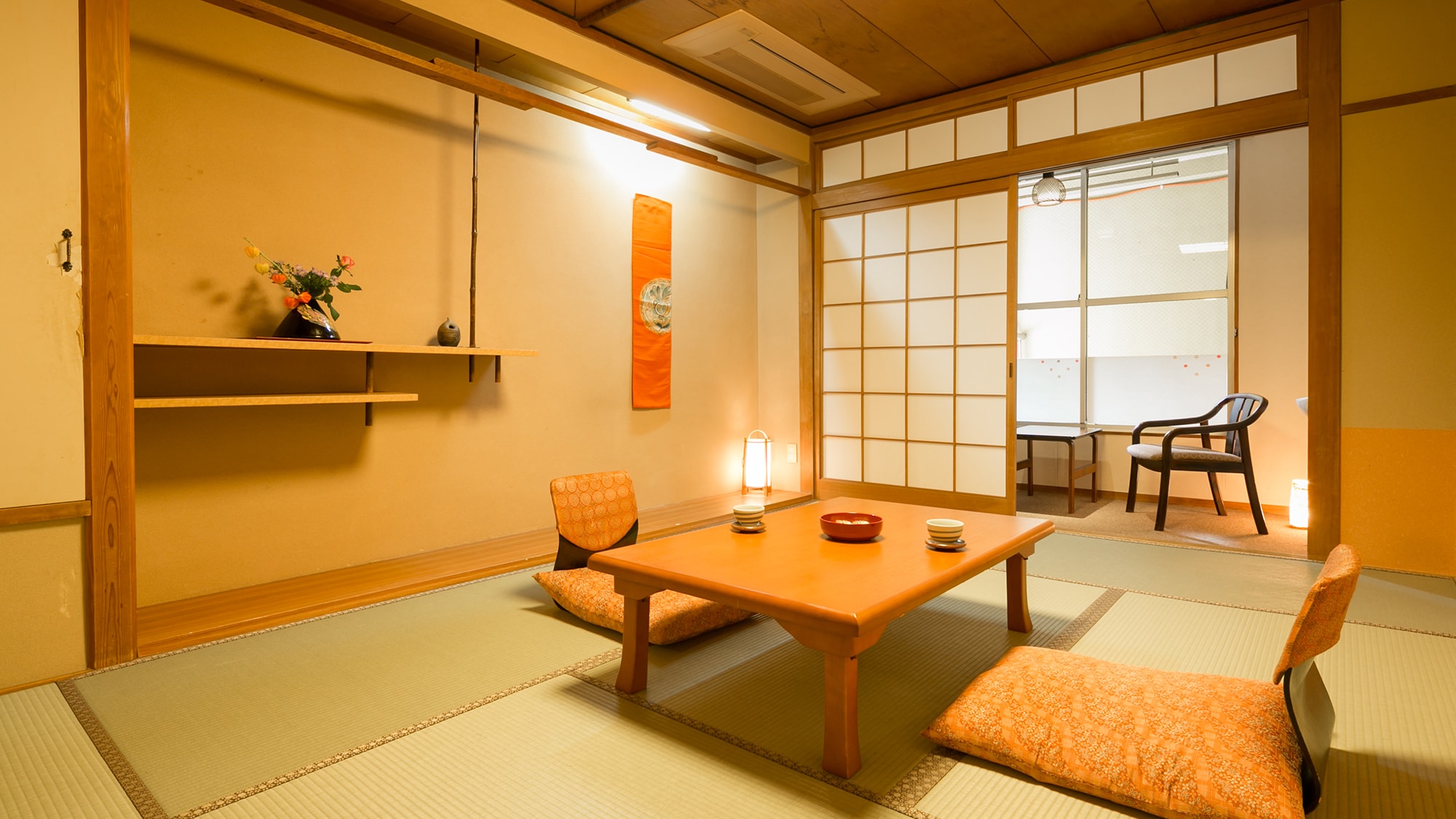 Kamar bergaya Jepang 7,5 tikar tatami Agak sempit, tapi itu ukuran yang sempurna untuk orang favorit Anda!