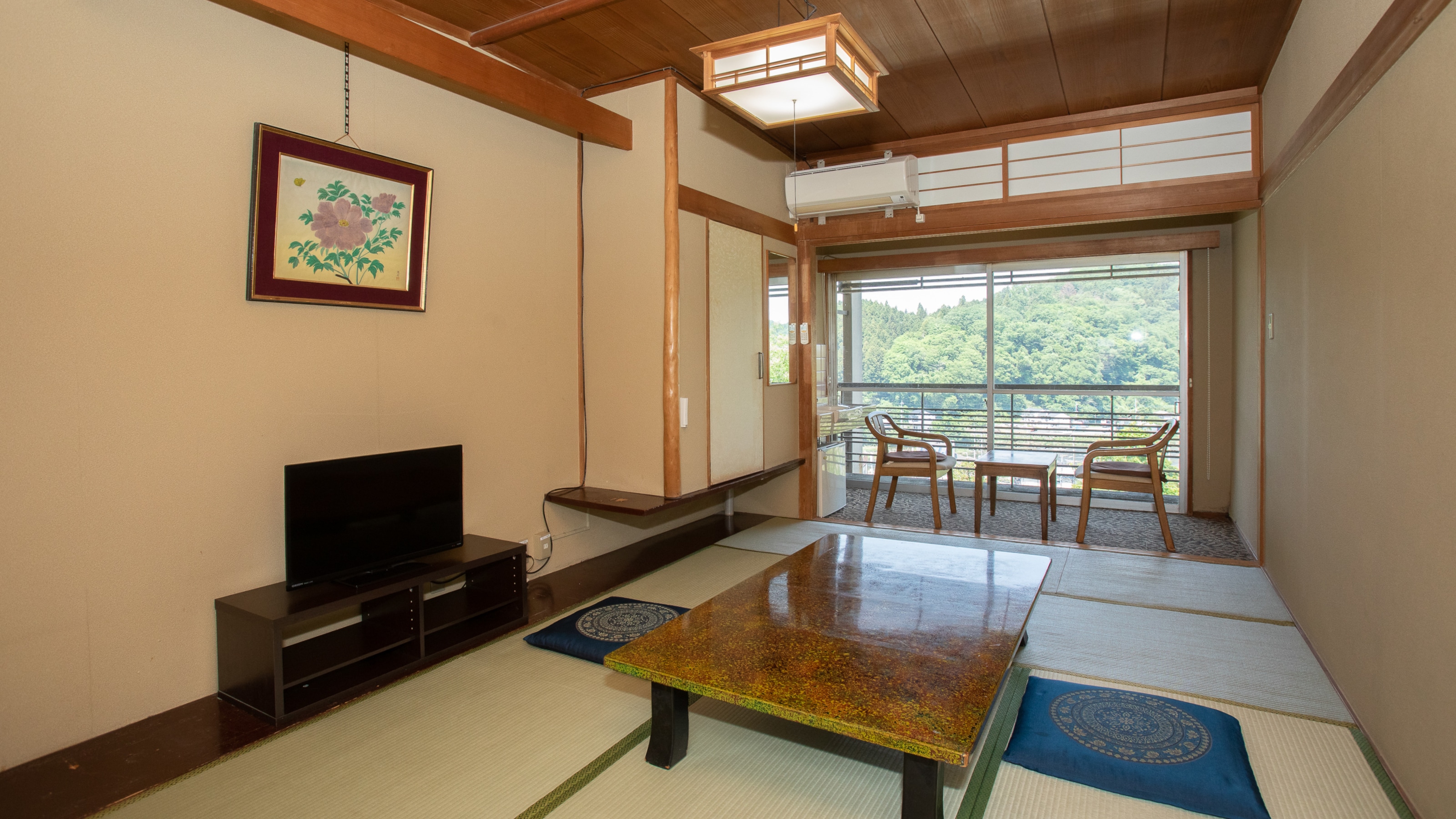 Main building: 7.5 tatami Japanese-style room (outdoor bath)