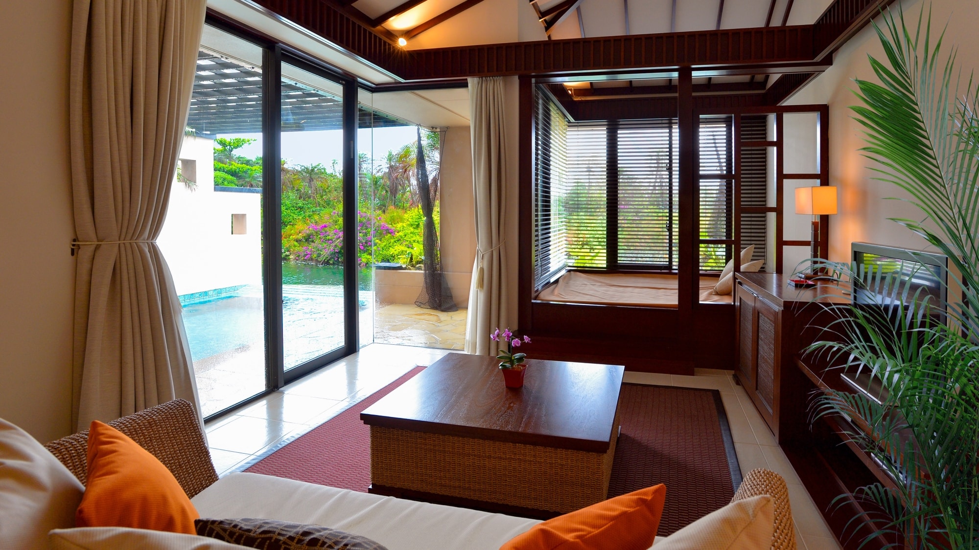 [<Dog Room> Pool Villa Lagoon Suite (1F designation)] Relax with your dog on the terrace facing the lagoon