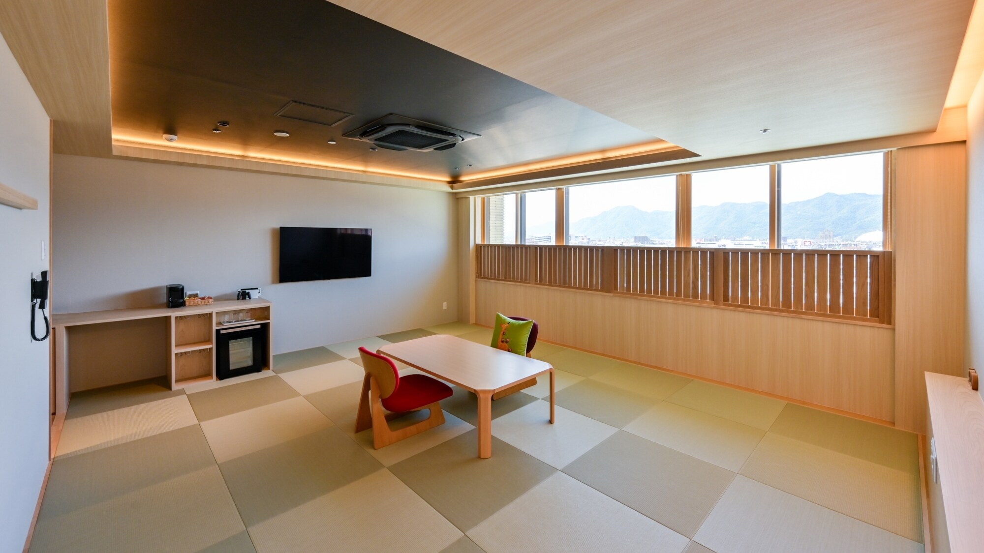 In spring 2024, it was reborn as a Japanese-style room with a modern design.