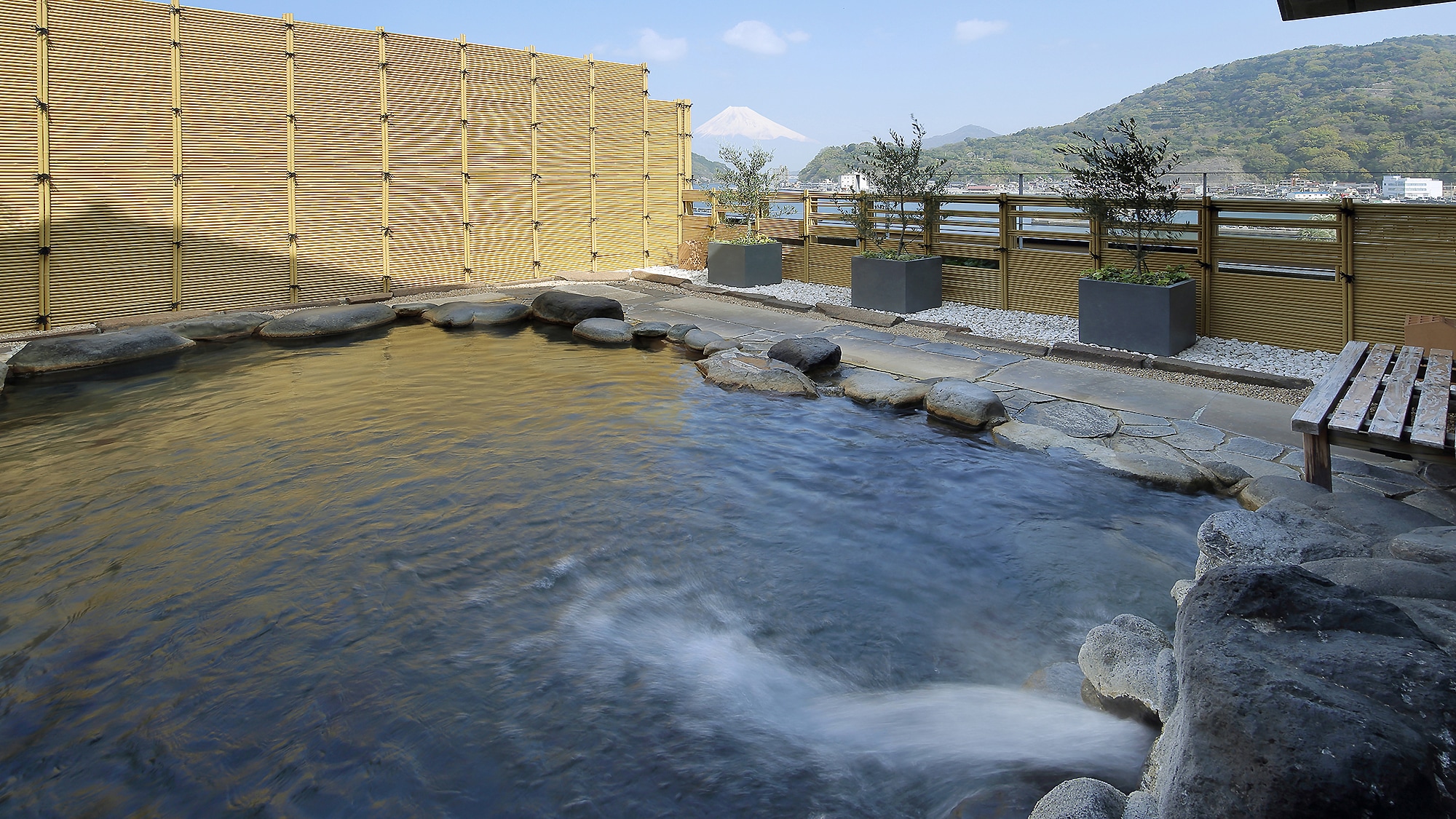 Panoramic large bath and open-air rock bath "Aitaka-no-Yu" open-air bath