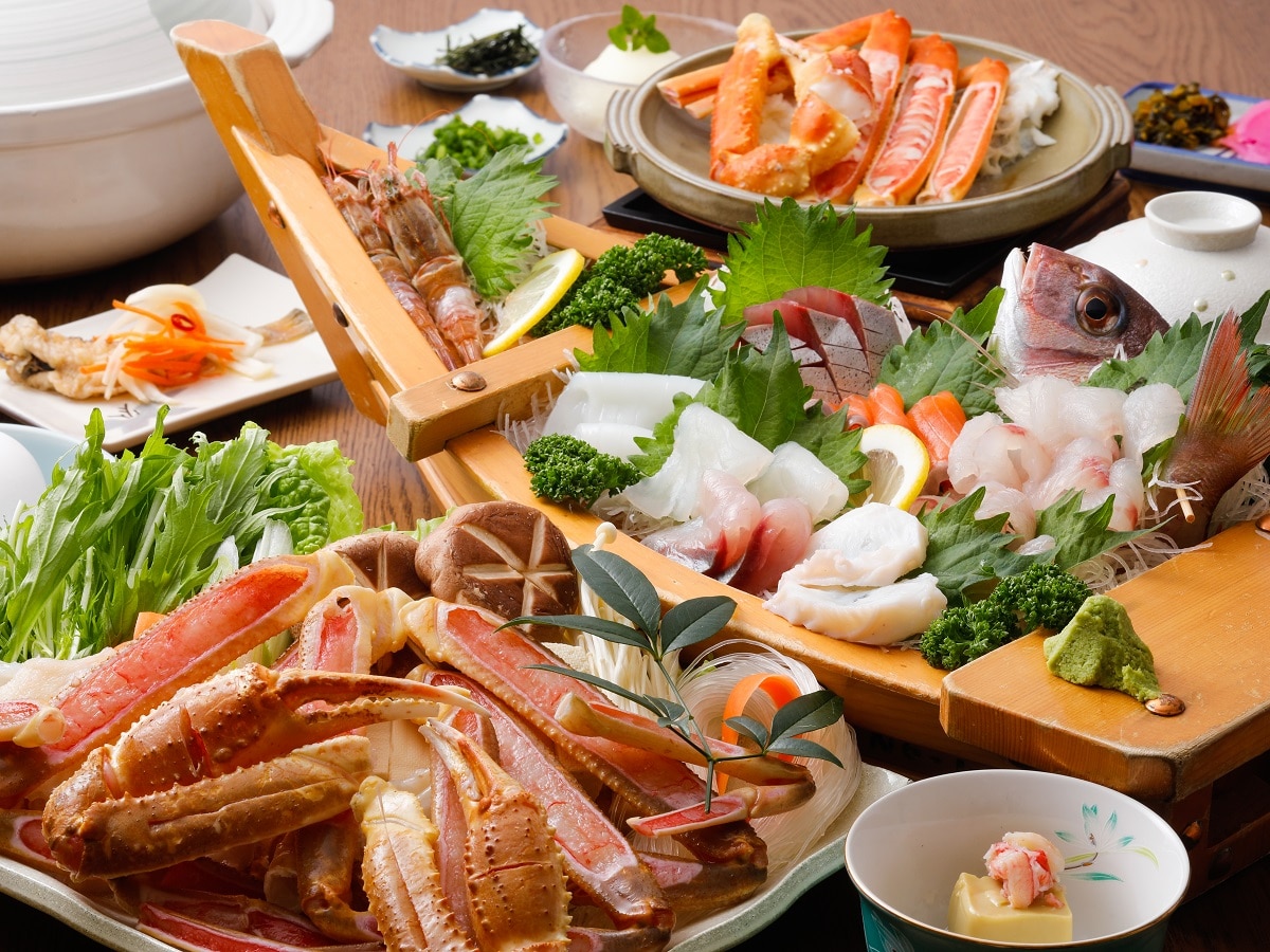 Nikmati kepiting sepuasnya ★ Piring porselen kepiting sukiyaki & kepiting salju & piring perahu ikan lokal