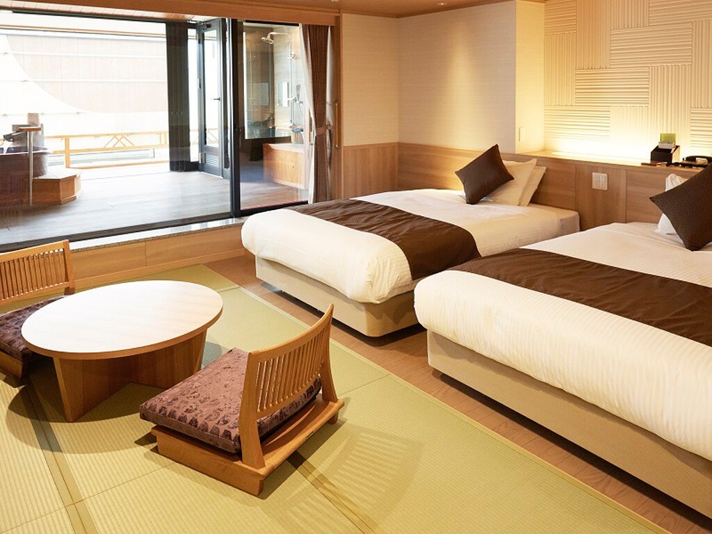 ตัวอย่างห้องซันซุยเทแบบญี่ปุ่นและตะวันตก