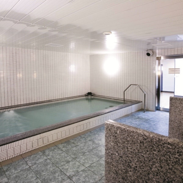 Large communal bath (1)