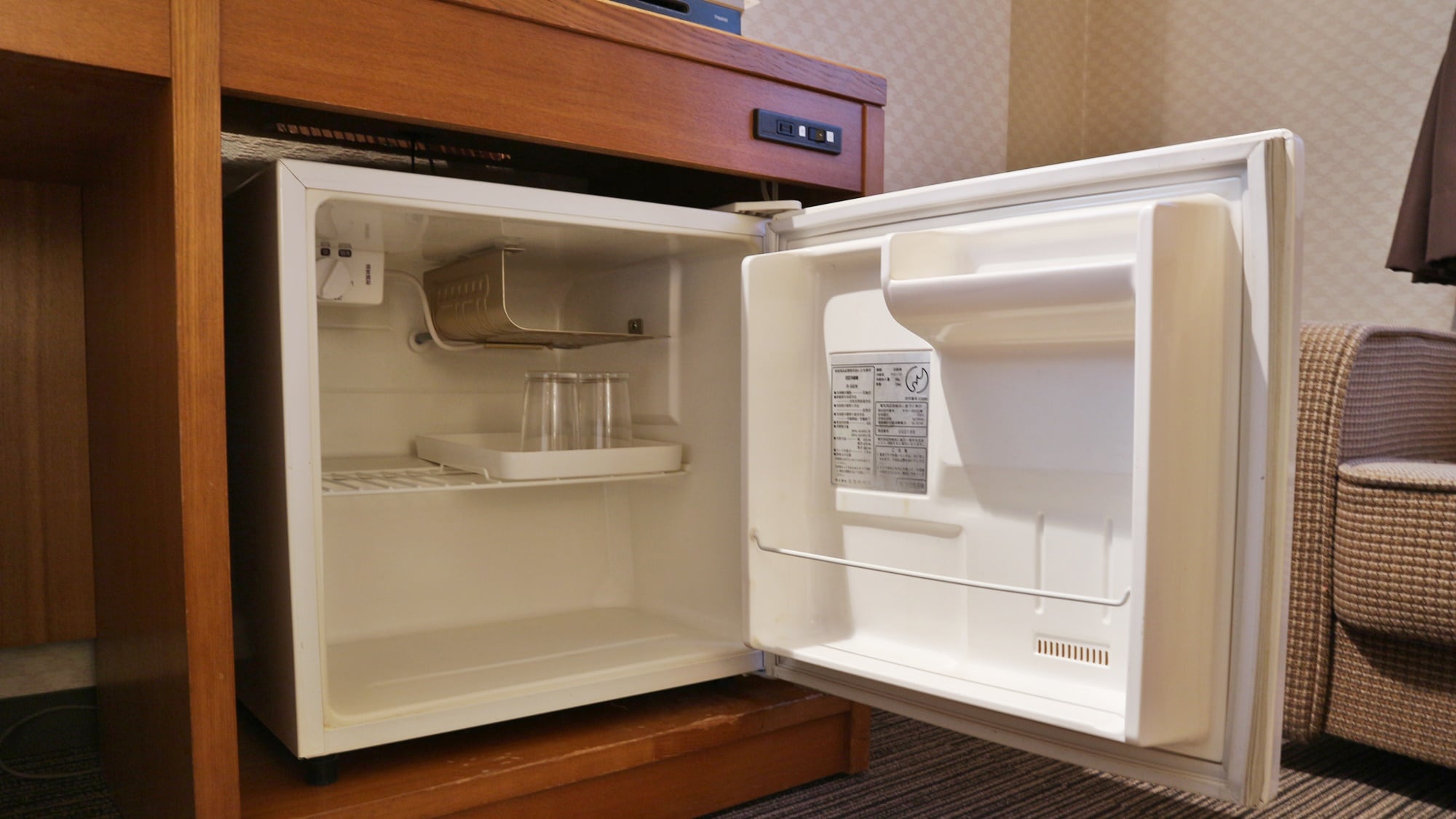 *[Refrigerator]Each room is equipped with a refrigerator!