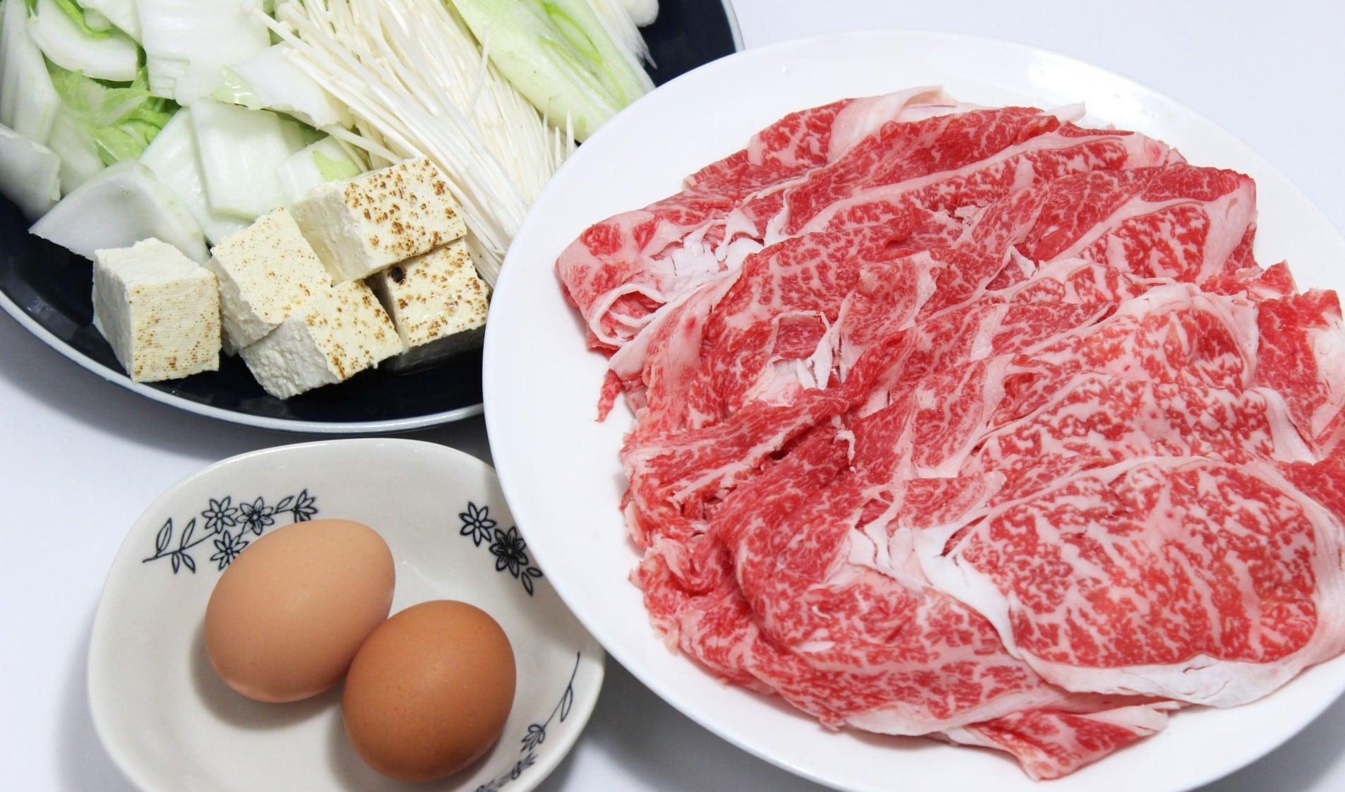 Sukiyaki daging sapi Hitachi dengan marmer yang dipilih secara khusus <Contoh hidangan>