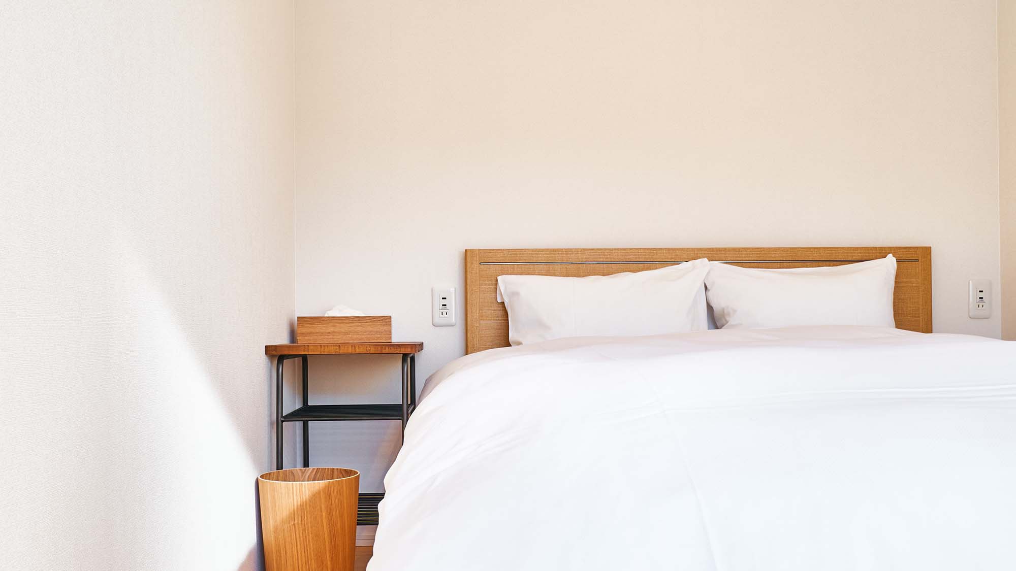 Bedroom ② Double bed with a width of 140 cm