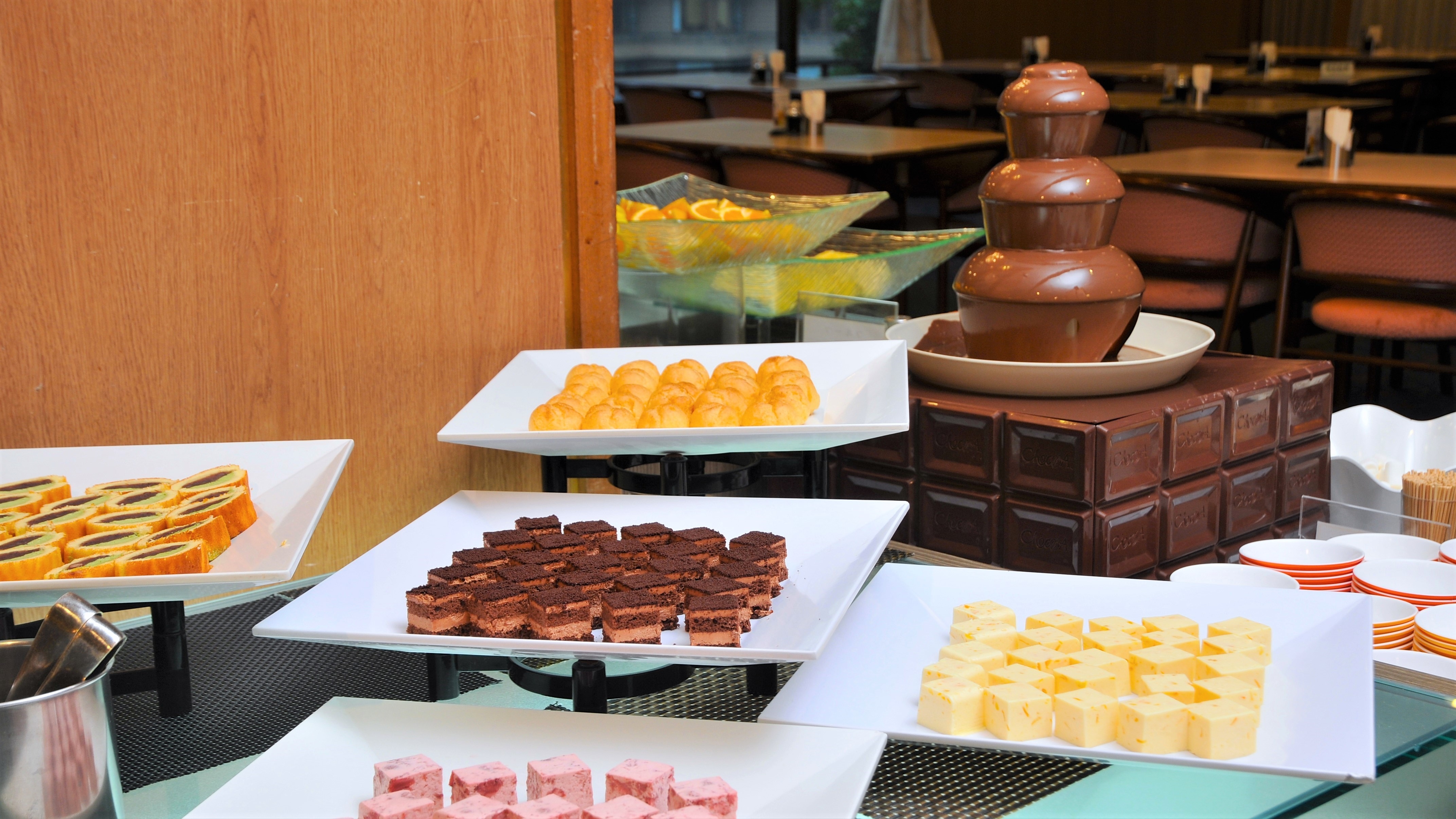 Dinner buffet dessert