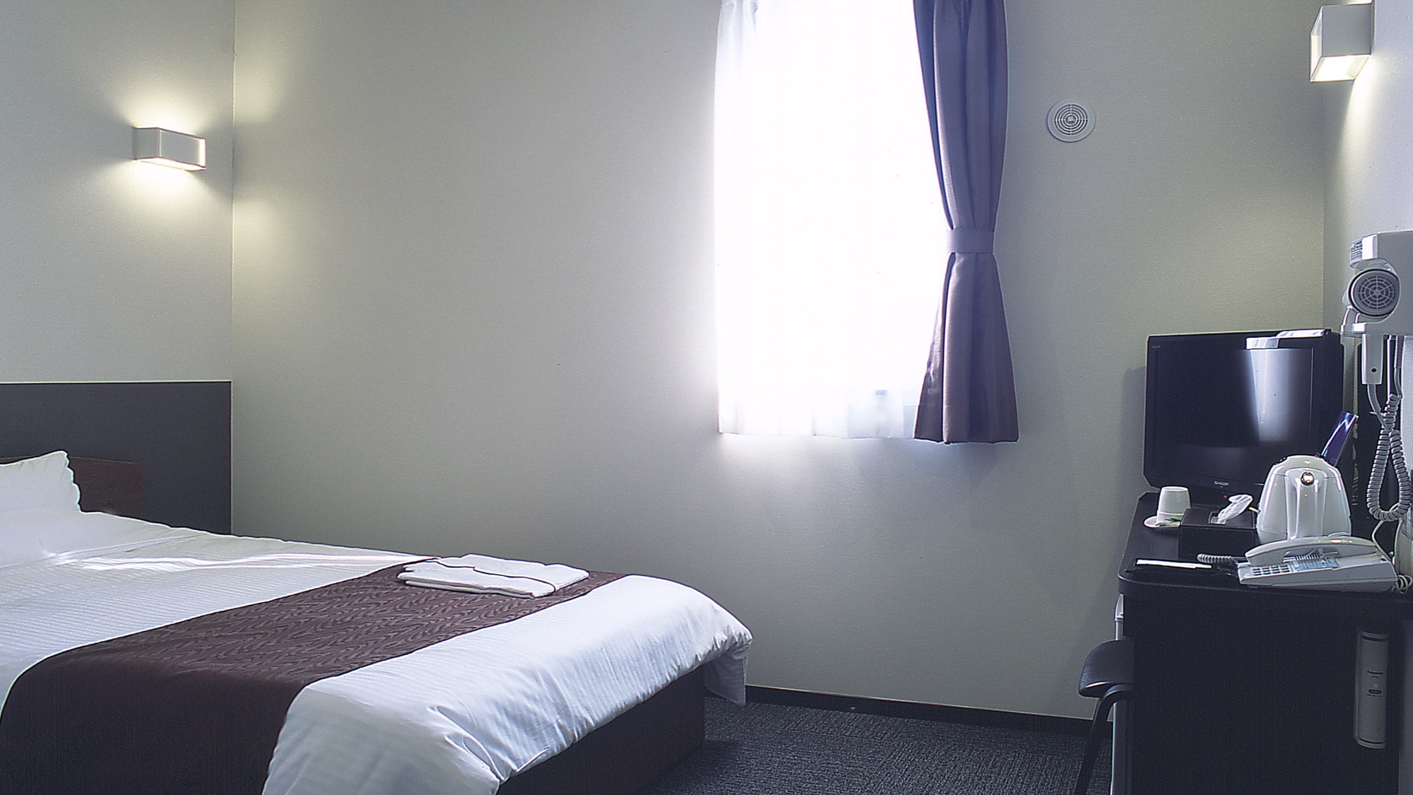 * [Non-smoking Western-style single] 11 to 13 square meters. Wi-Fi, TV, pot, etc. are fully equipped.