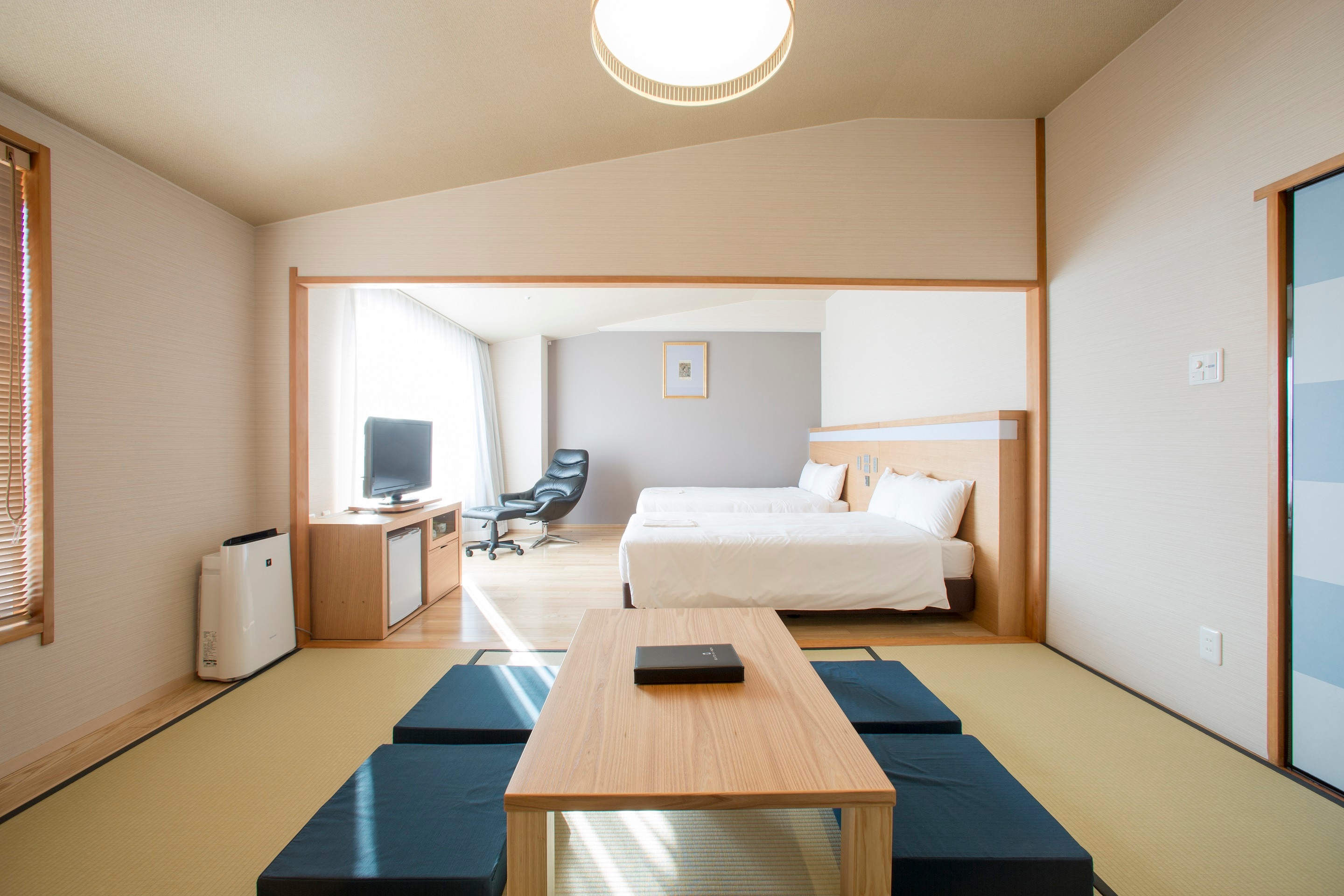 [Guest room] Deluxe twin Japanese-Western room 44.8㎡
