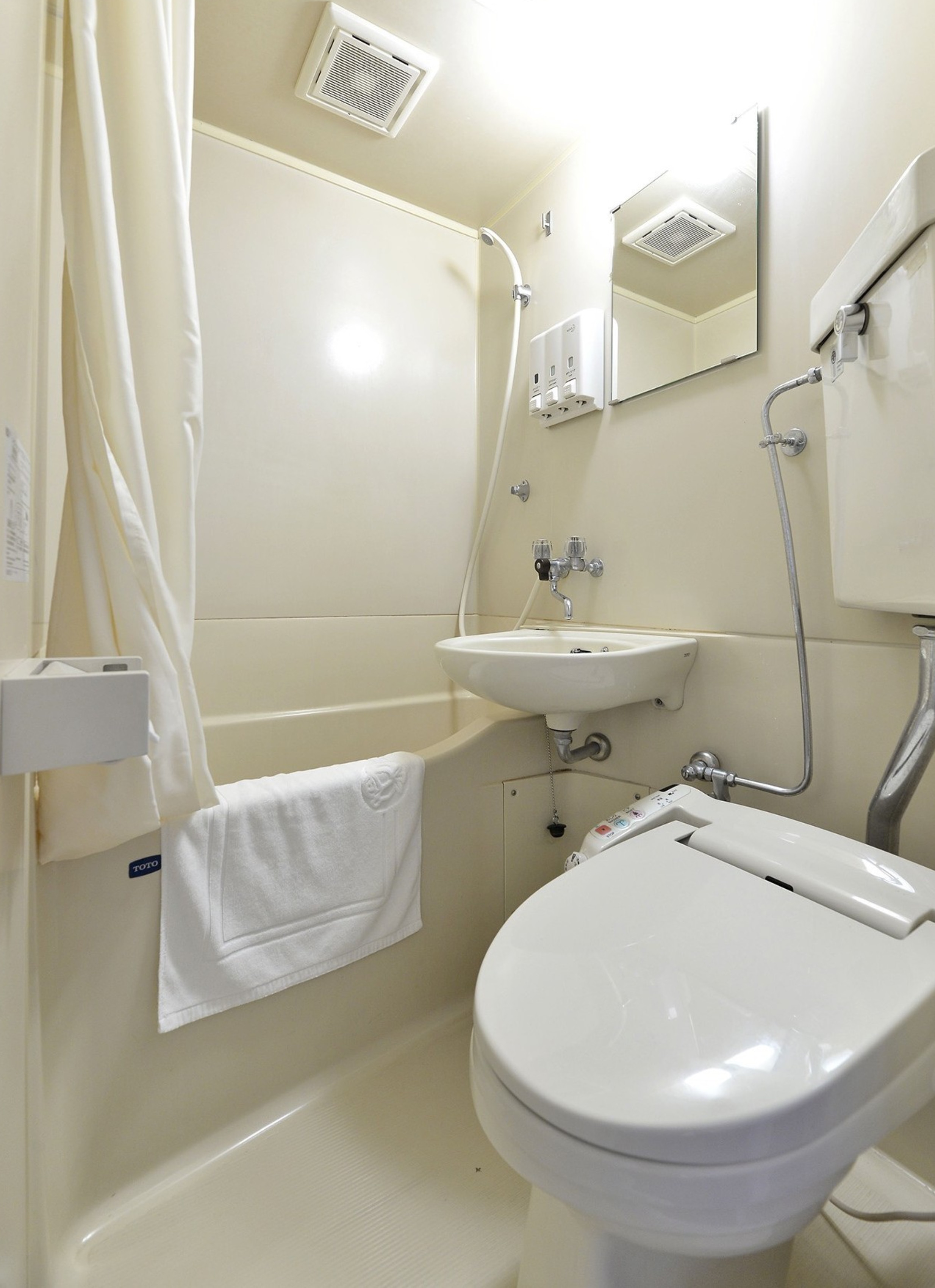 Bath · Toilet