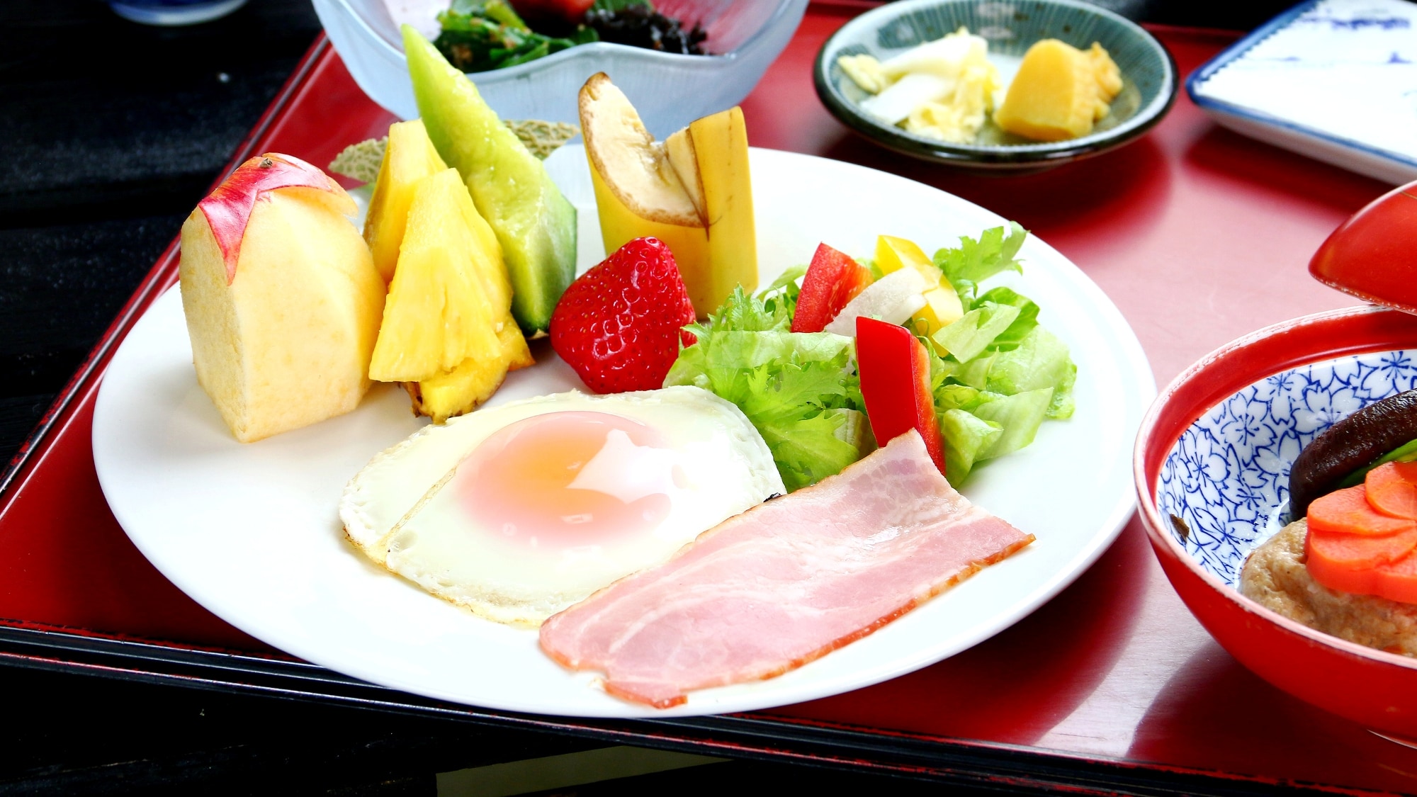 [Meals] Breakfast. Home grown vegetables, seasonal fruits, and handmade side dishes permeate your body ... It's a countryside breakfast.