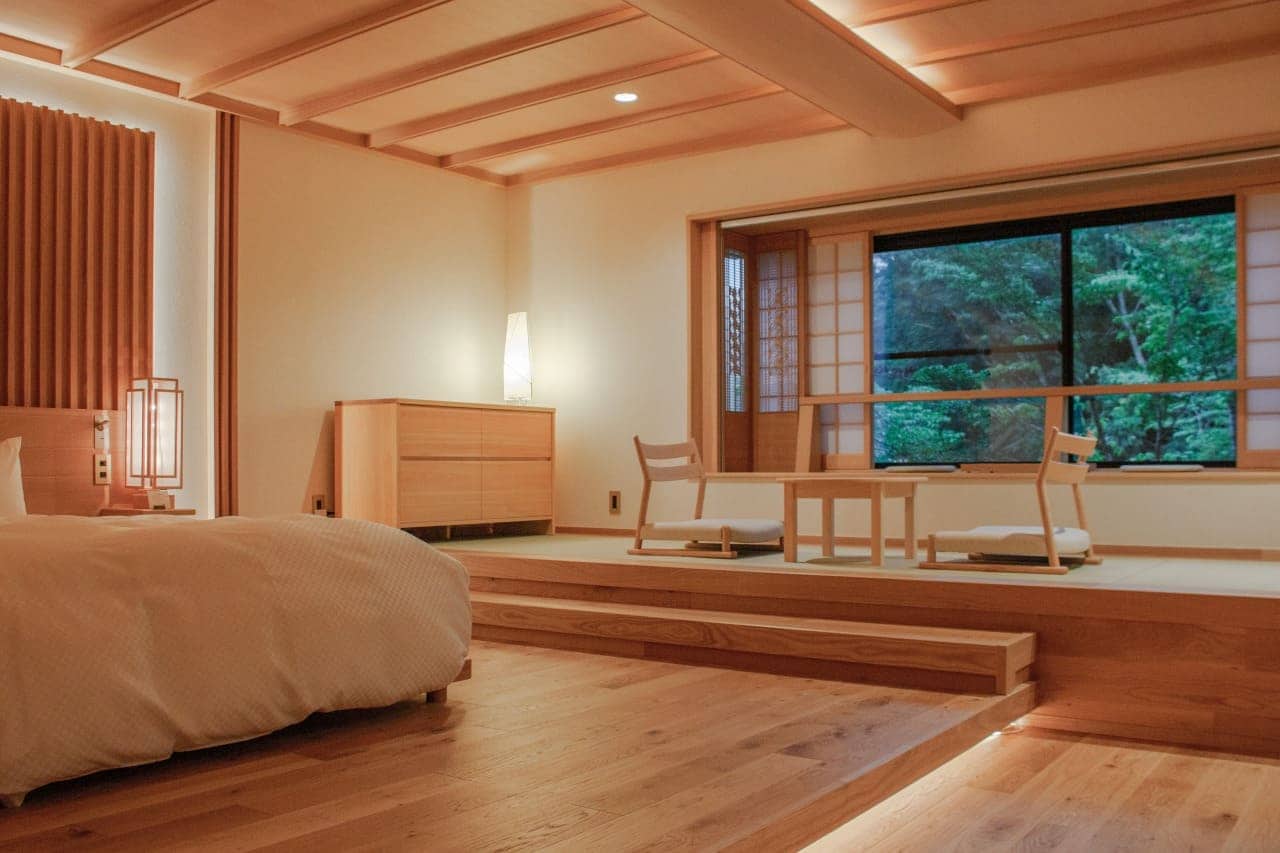 Standard Japanese-Western style twin room