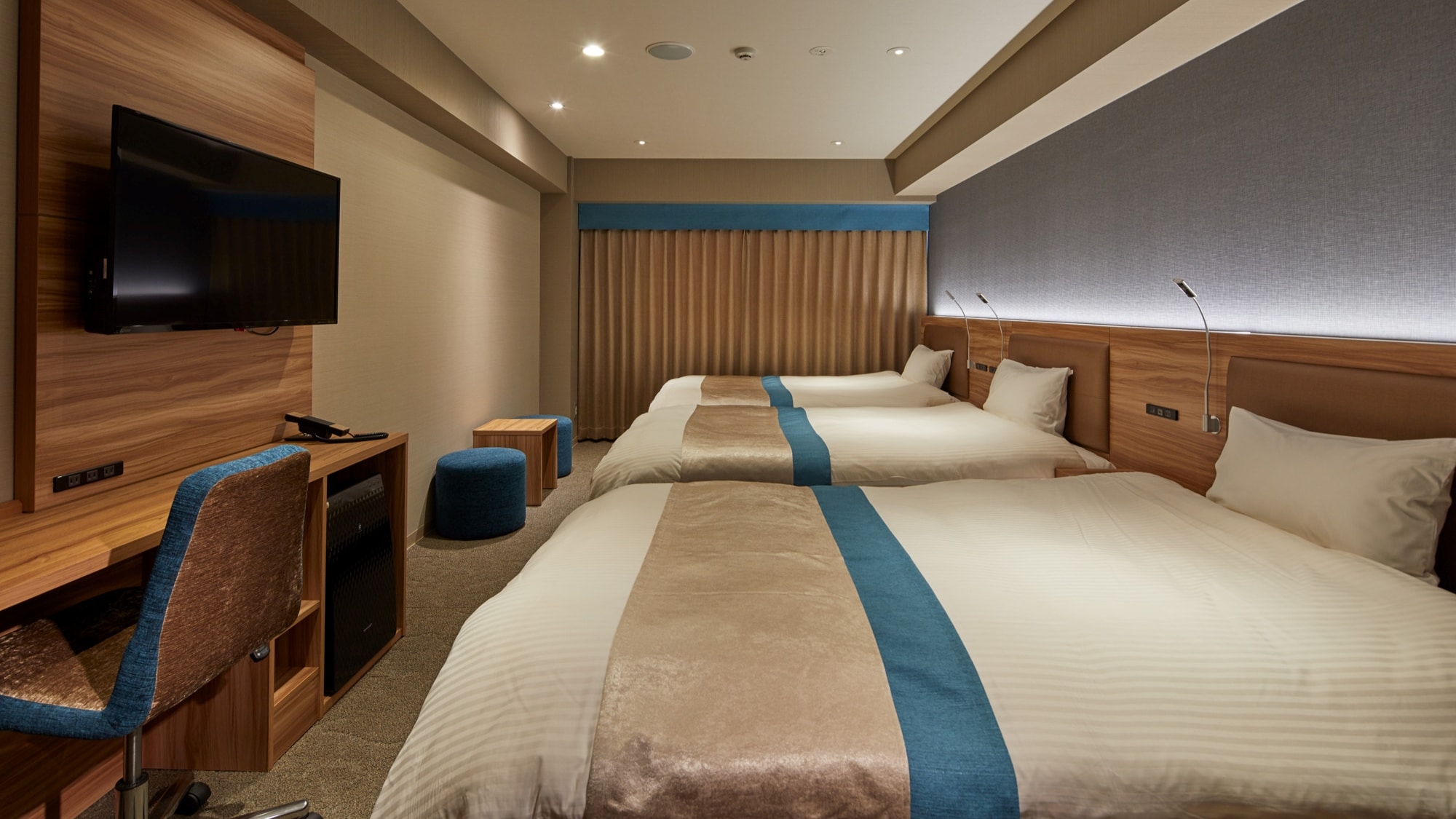 Triple room