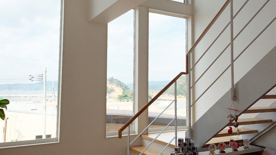 *Open staircase with large windows