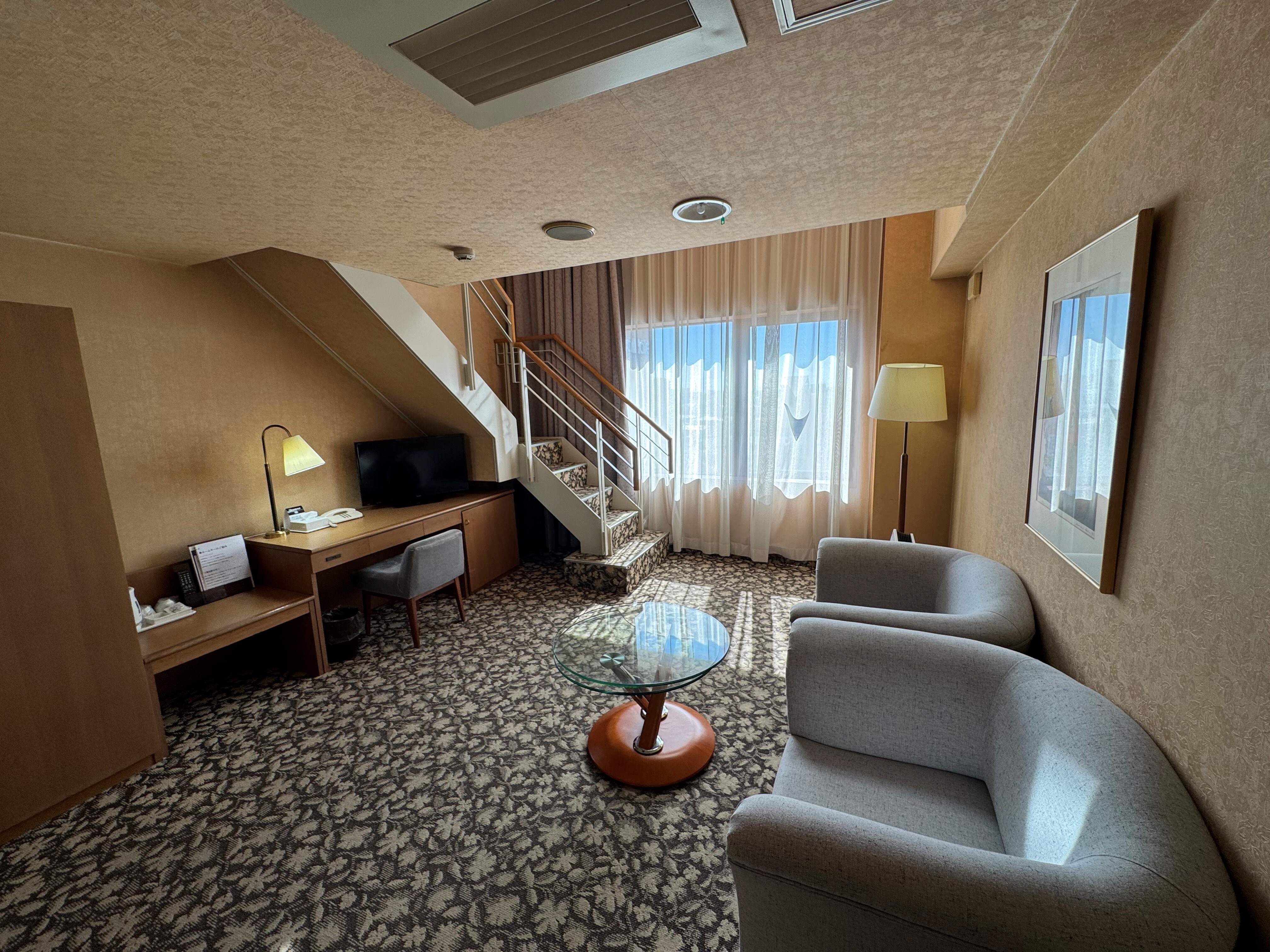 Maisonette Room 1F [Living Room]