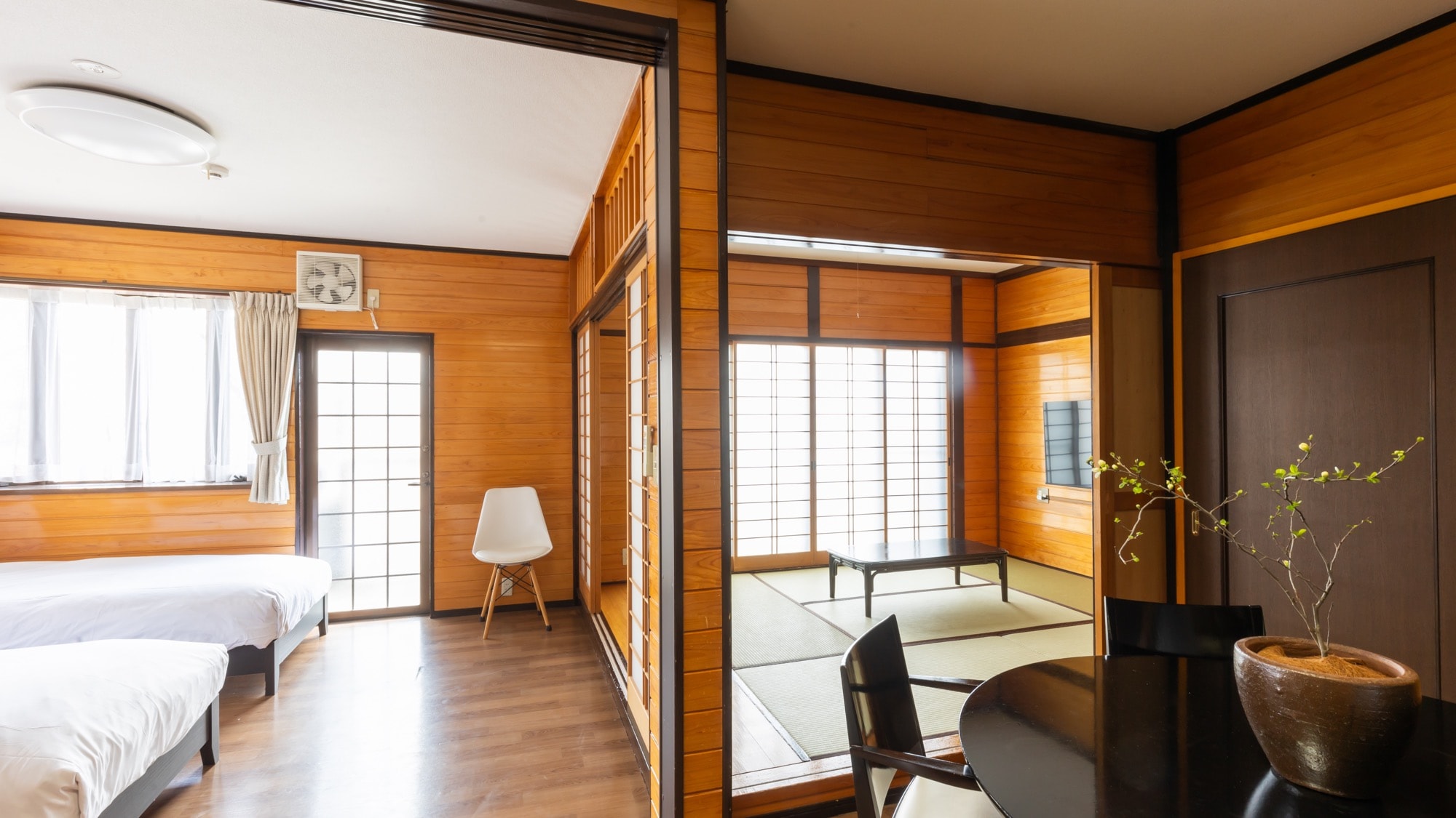[Standard Room] Dining room, Japanese-style room, bedroom --up to 4 people