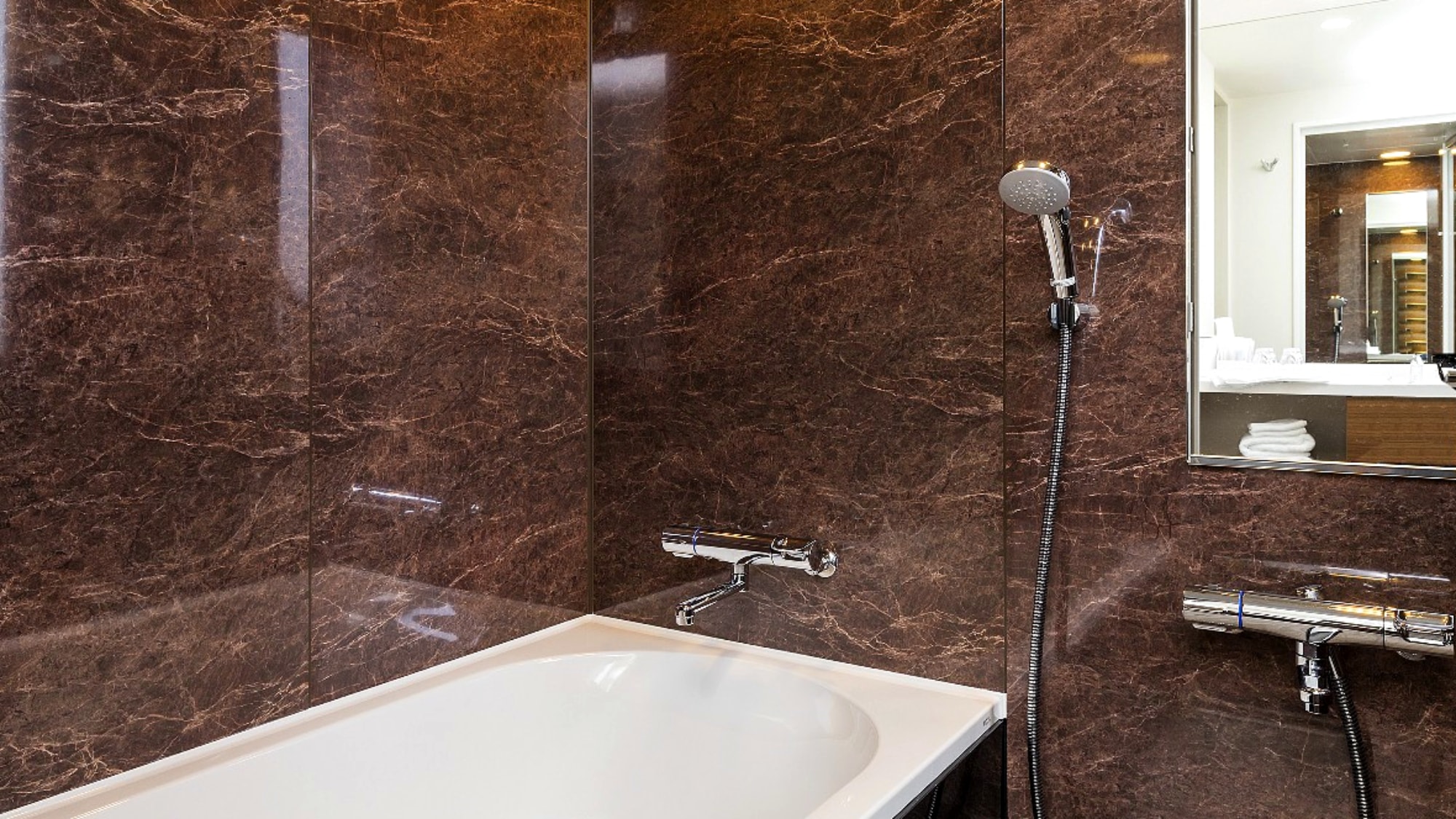 ◇Deluxe corner twin room with bathroom and washing area (image)