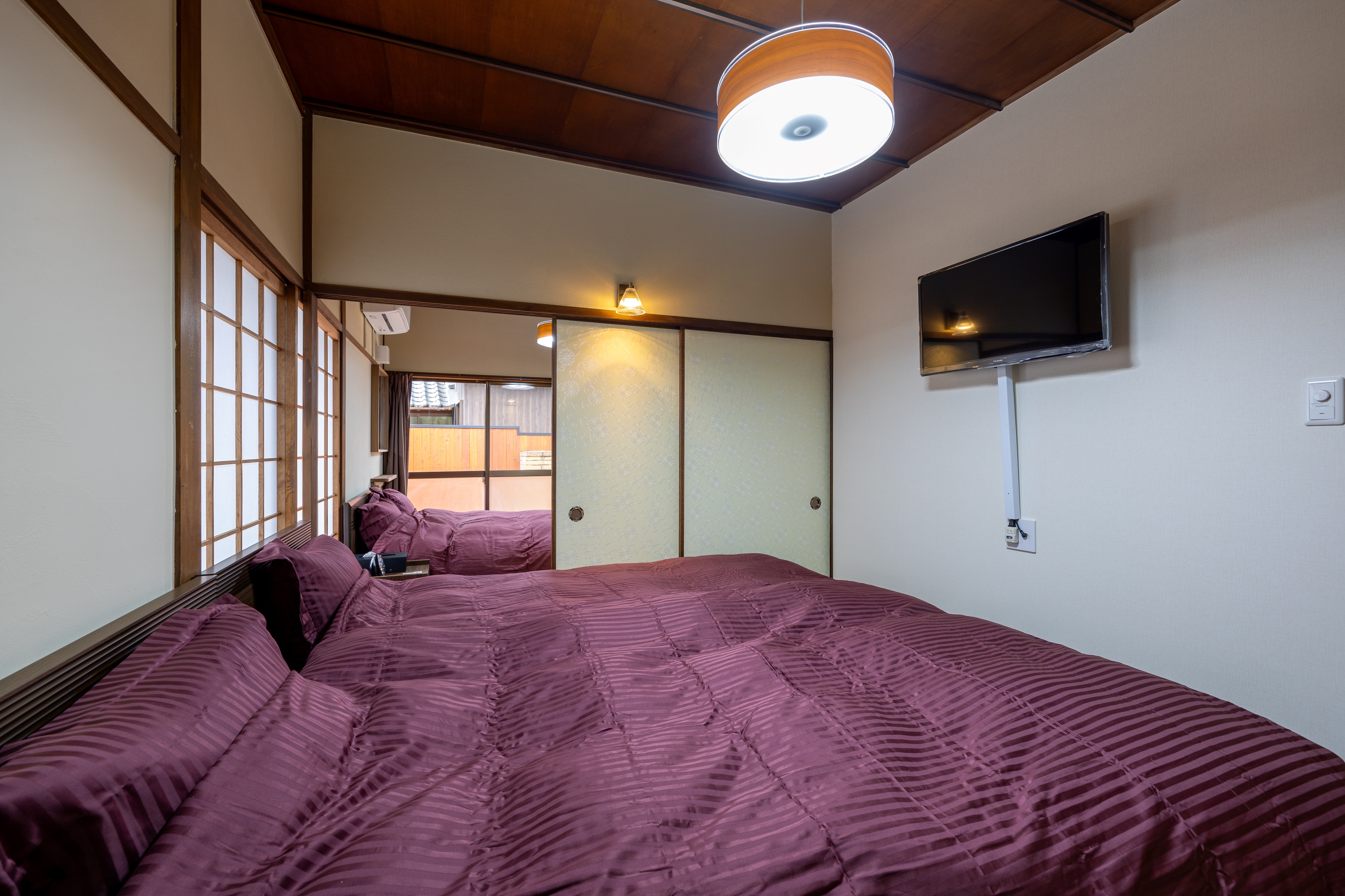 Western-style room on the first floor Konpira Machiya Maru [New building]