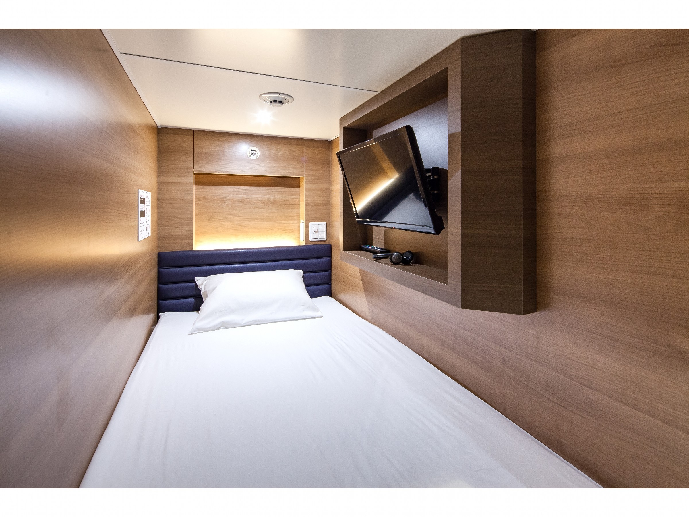 Inside the 3rd floor cabin