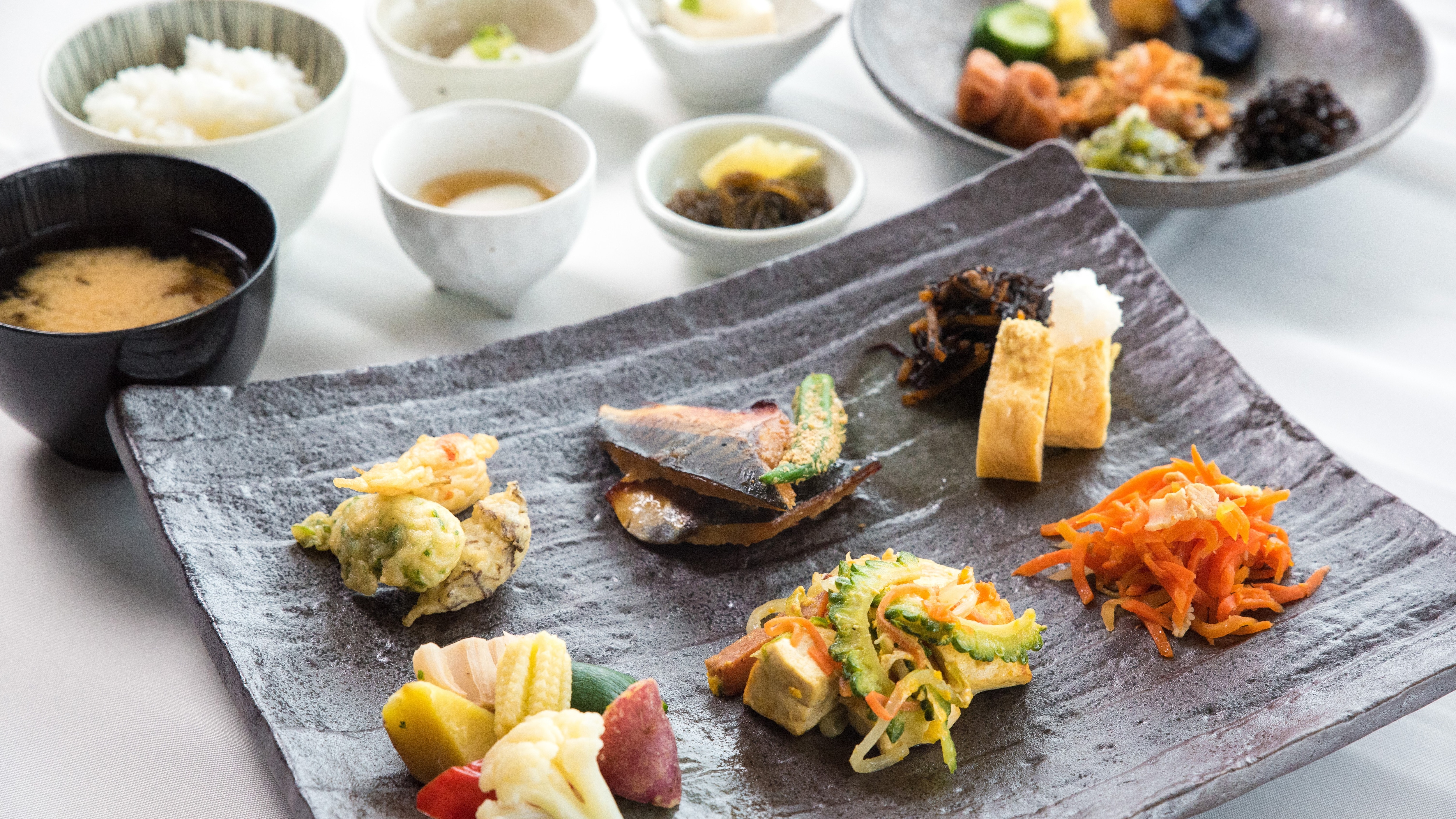 【早餐】我們精心挑選來自全國各地的食材。