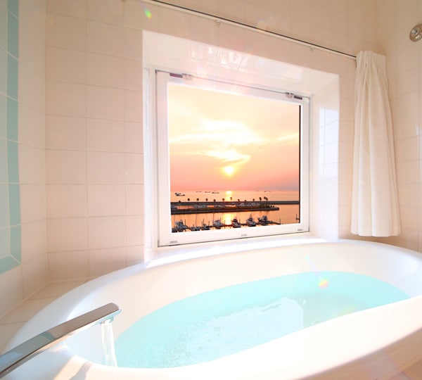 Ocean view bath (ocean view bath / balcony room)