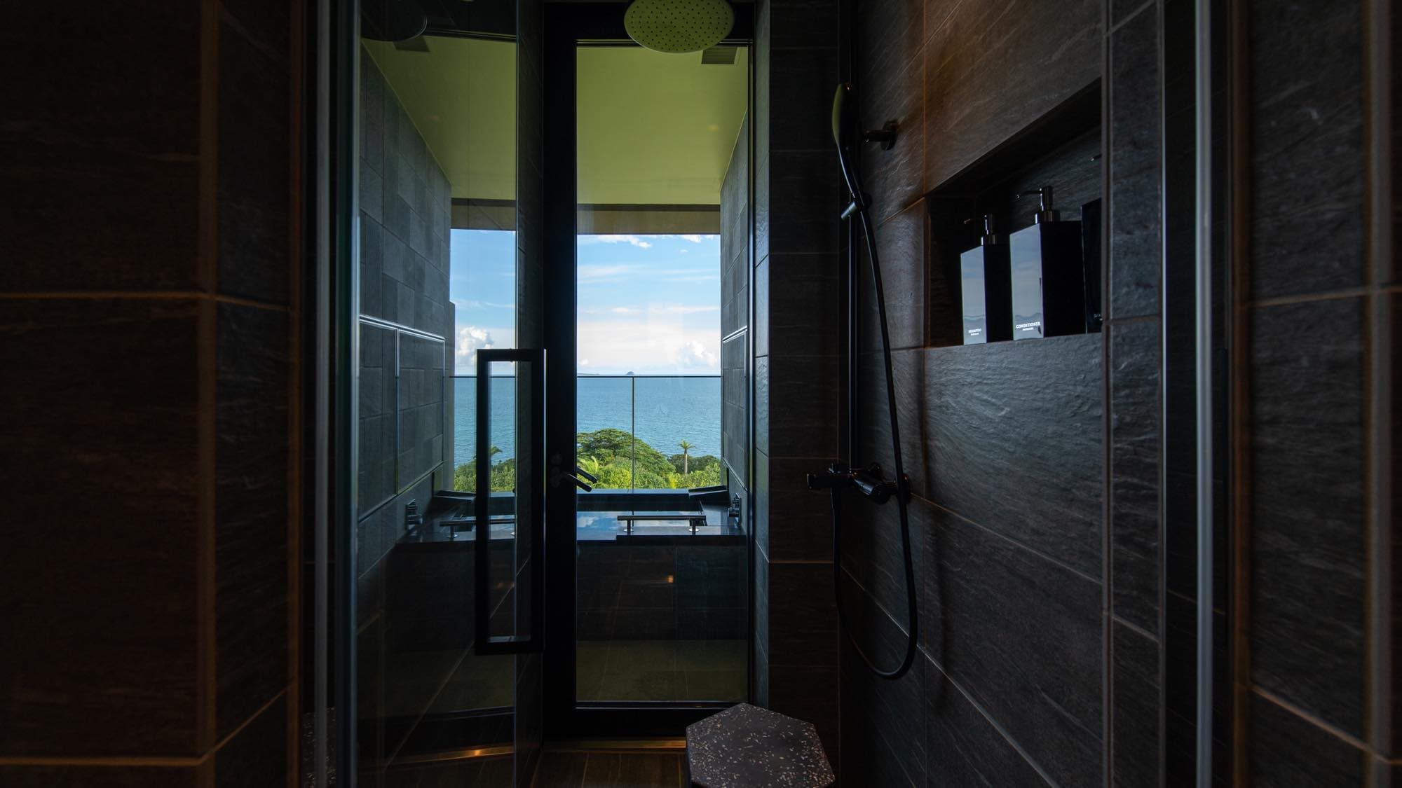 Ocean view open-air semi-double [34 square meters]