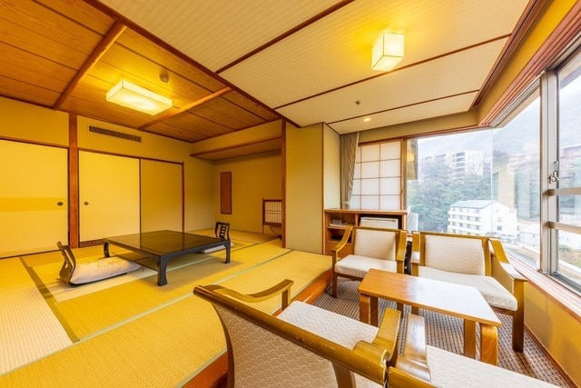 Riverside Japanese-style room (12 tatami mats), capacity 6 people (example)