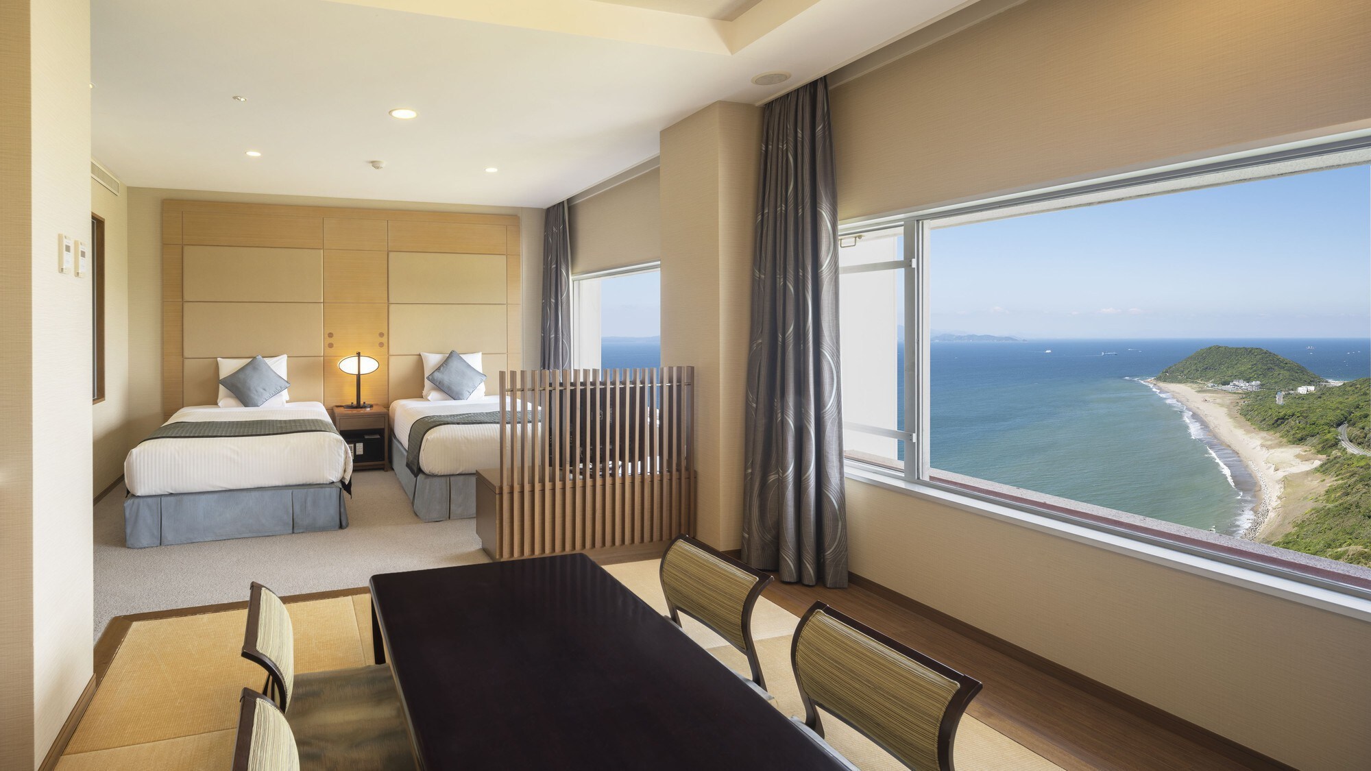 ■ Deluxe Japanese-Western Room A (maximum 5 people/50m²)