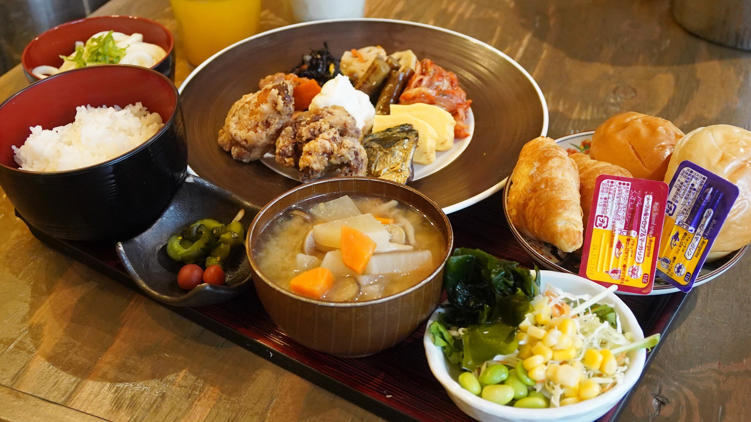 Breakfast buffet [Arrangement example]