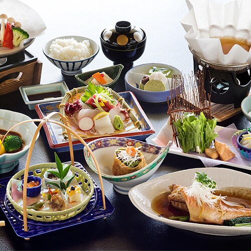 ■ Basic Kaiseki ~ Leave it to the wind ~ ■ Fill your heart with the blessings of the earth and the sea.