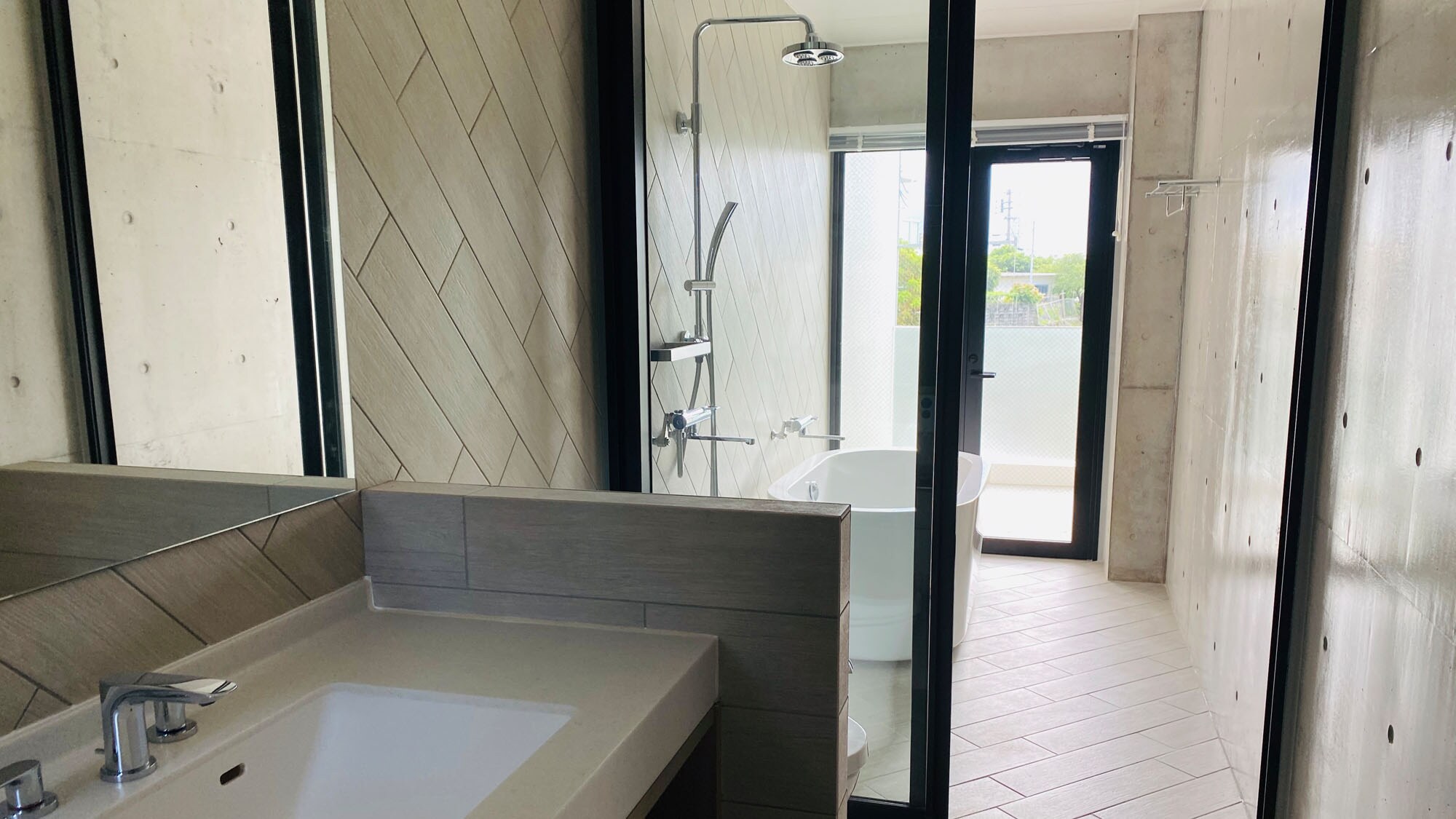 2nd floor bathroom