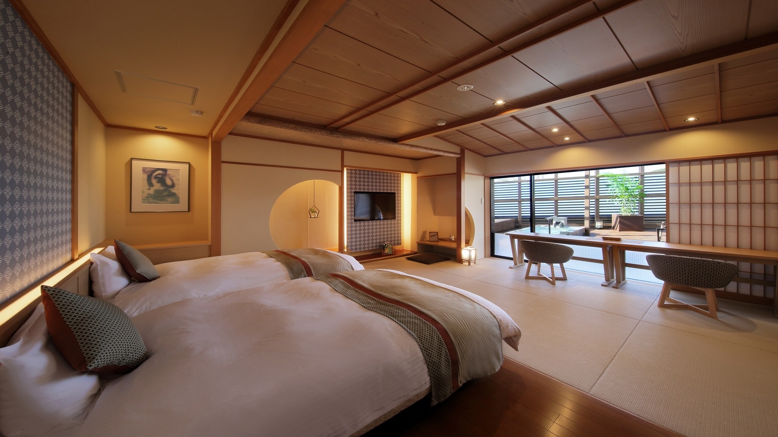 2nd floor guest room with open-air bath (8 tatami mats on the mountain side + 10.8 square meters) Sakura Gochi