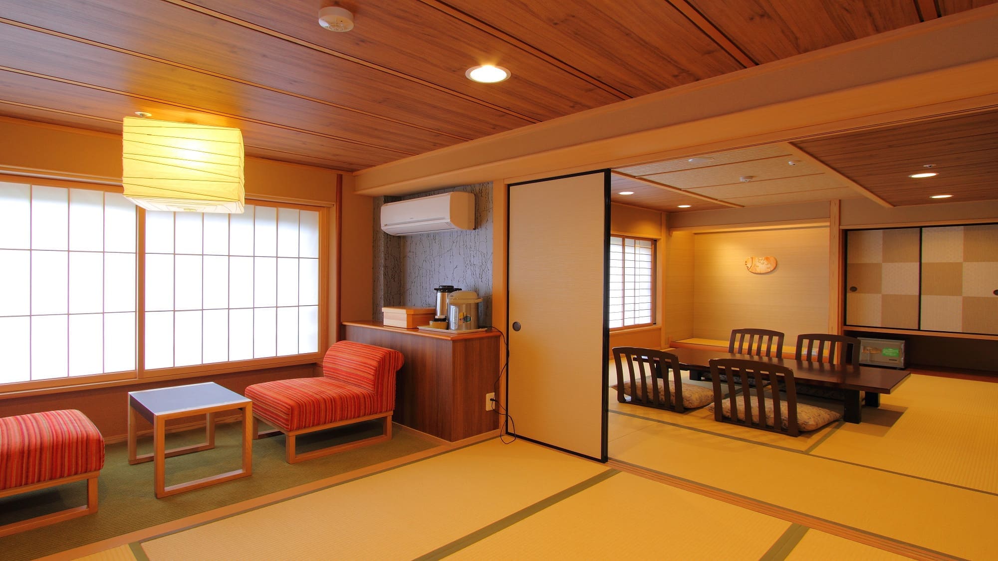 Executive floor Japanese-style room (example) * There are different types