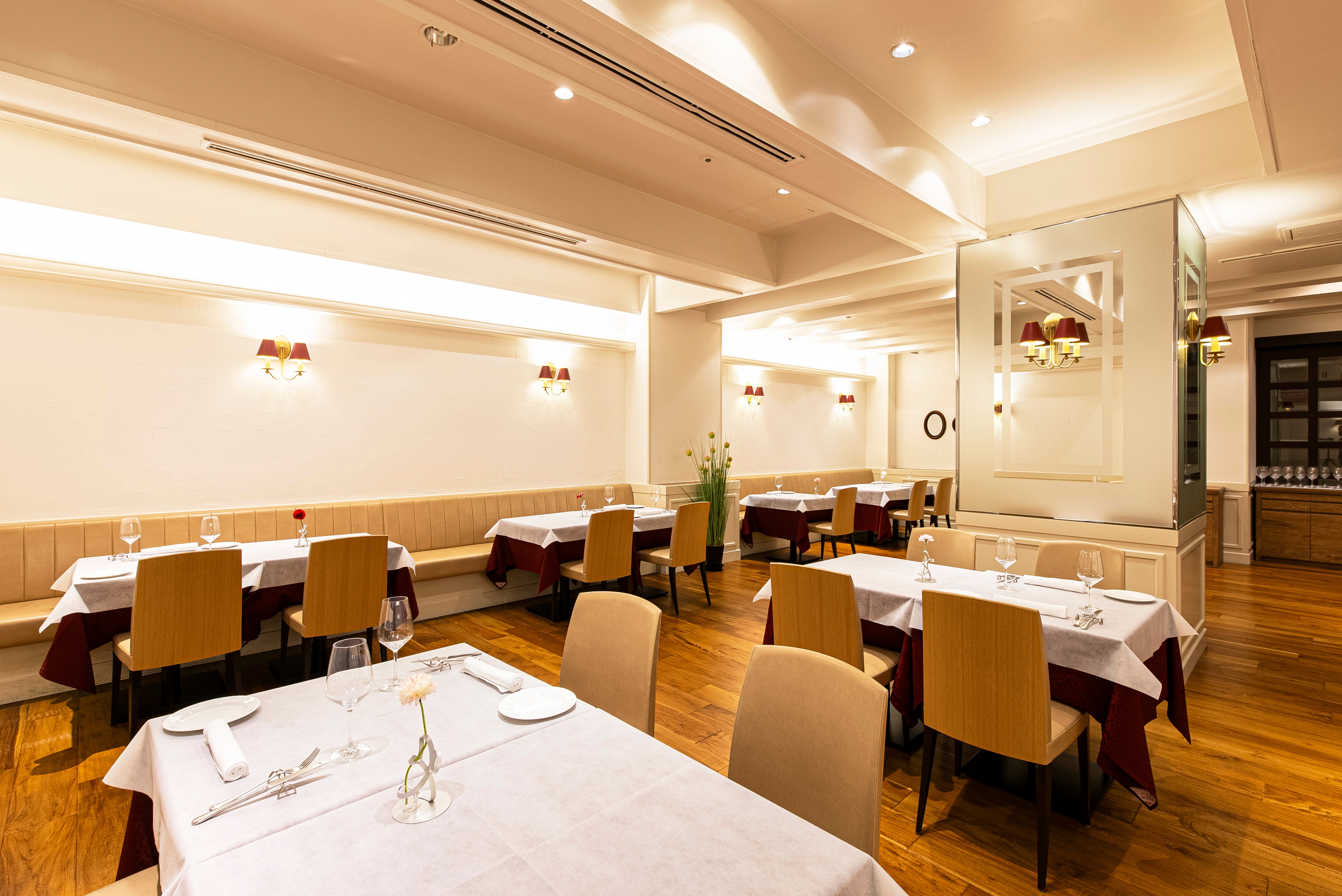MILANO GRILL店内