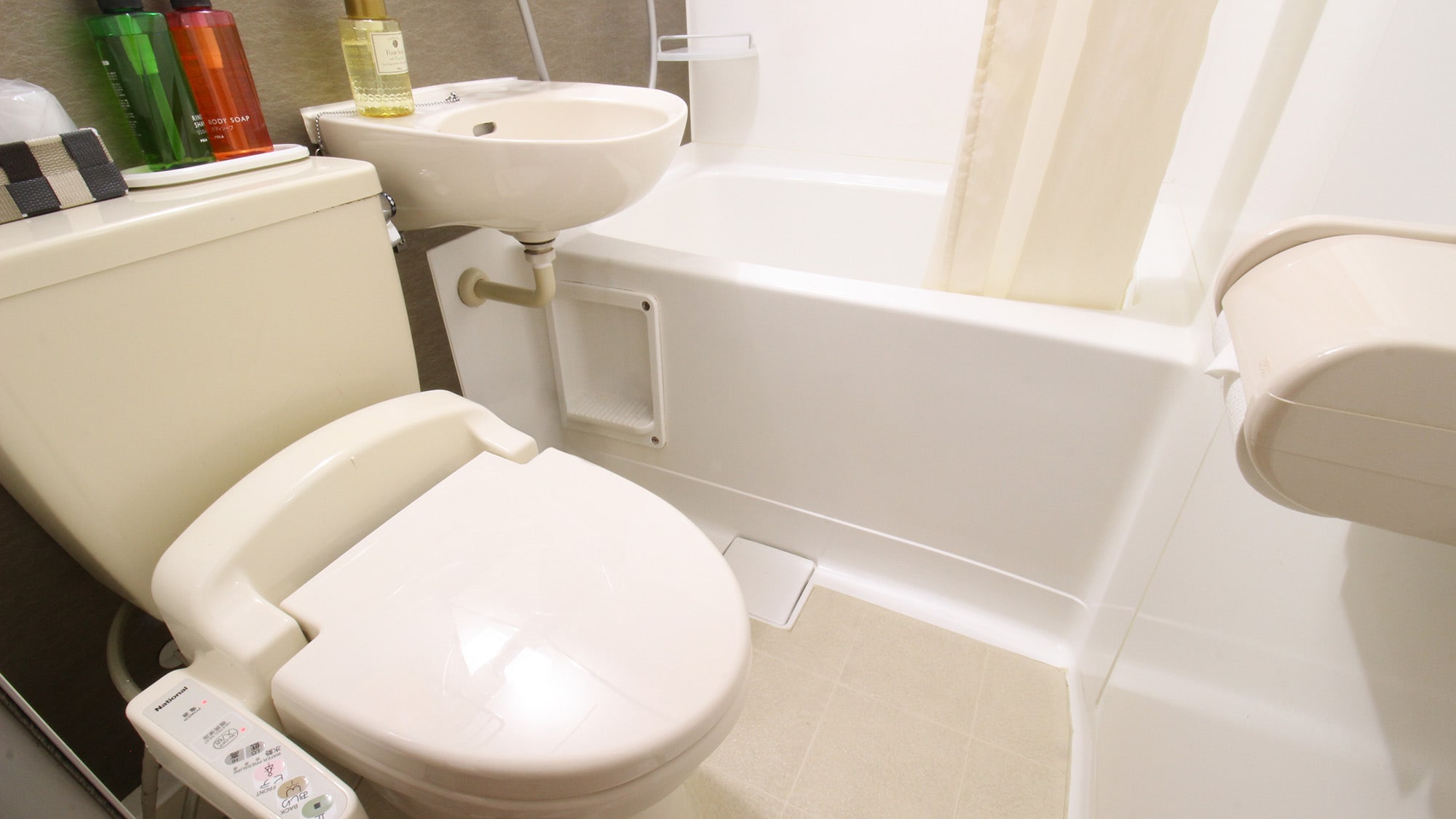 *[Guest room example] Japanese-style room with unit bath