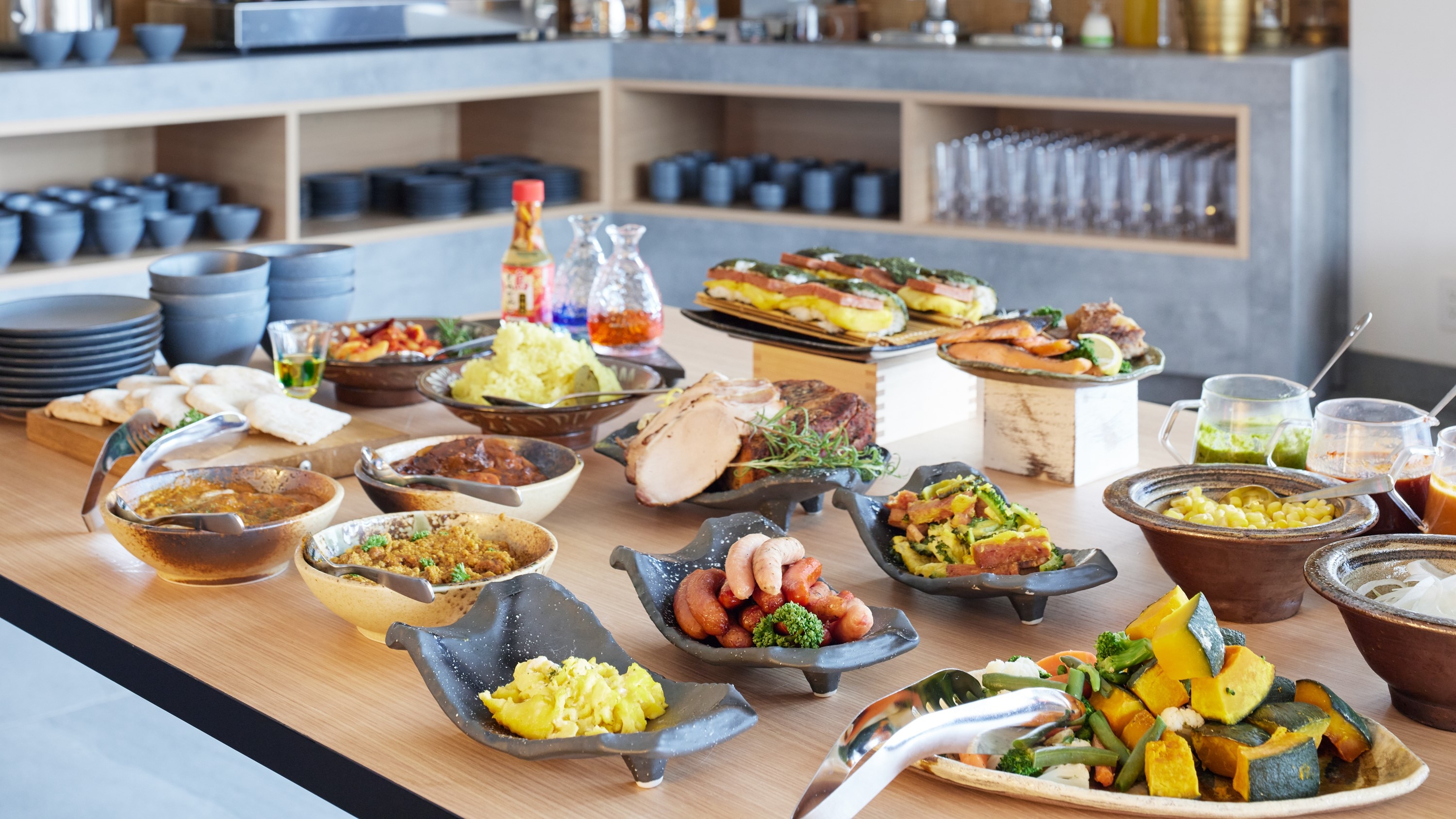 Breakfast: Enjoy local ingredients and Okinawan cuisine