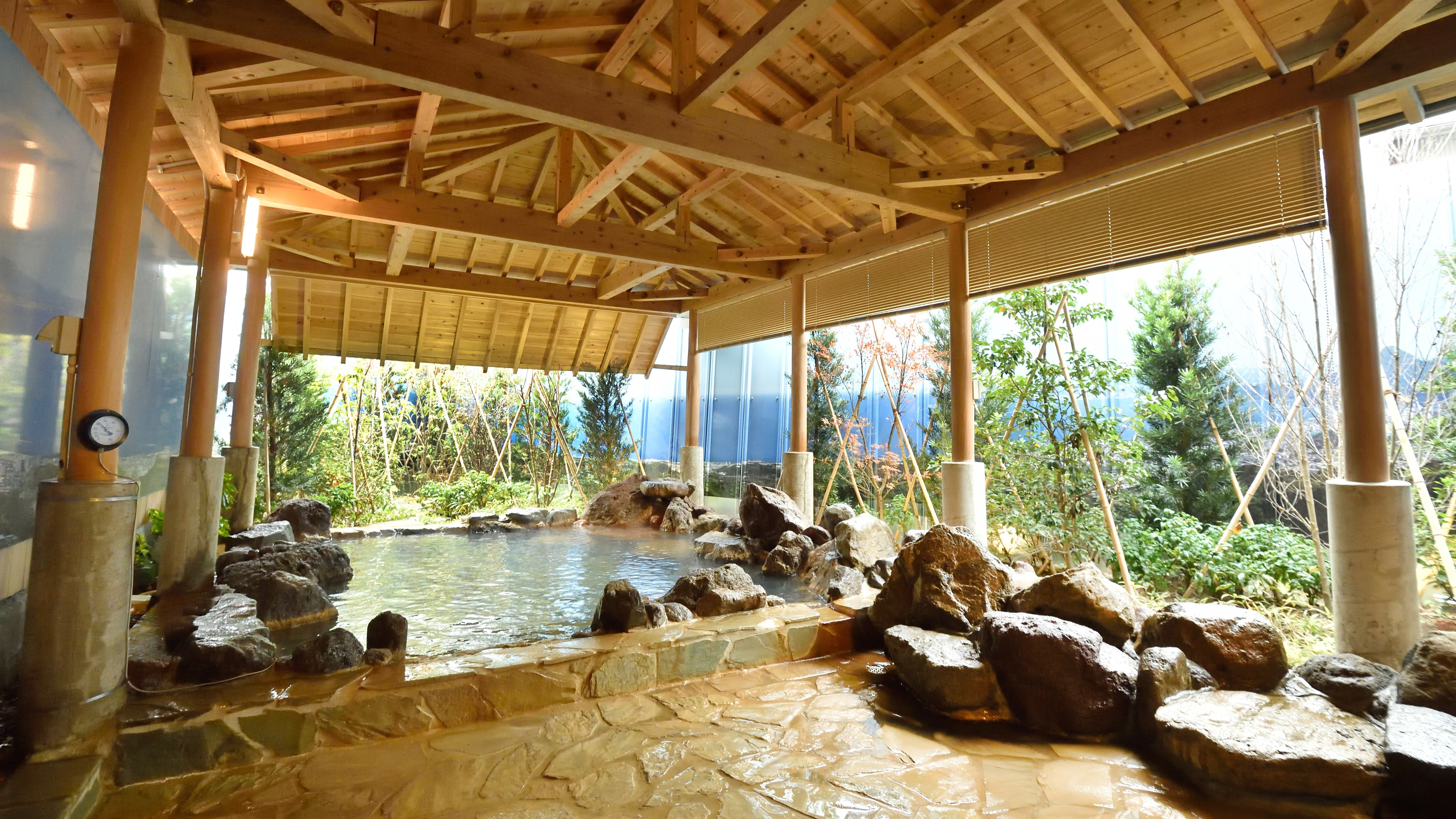1st floor open-air bath