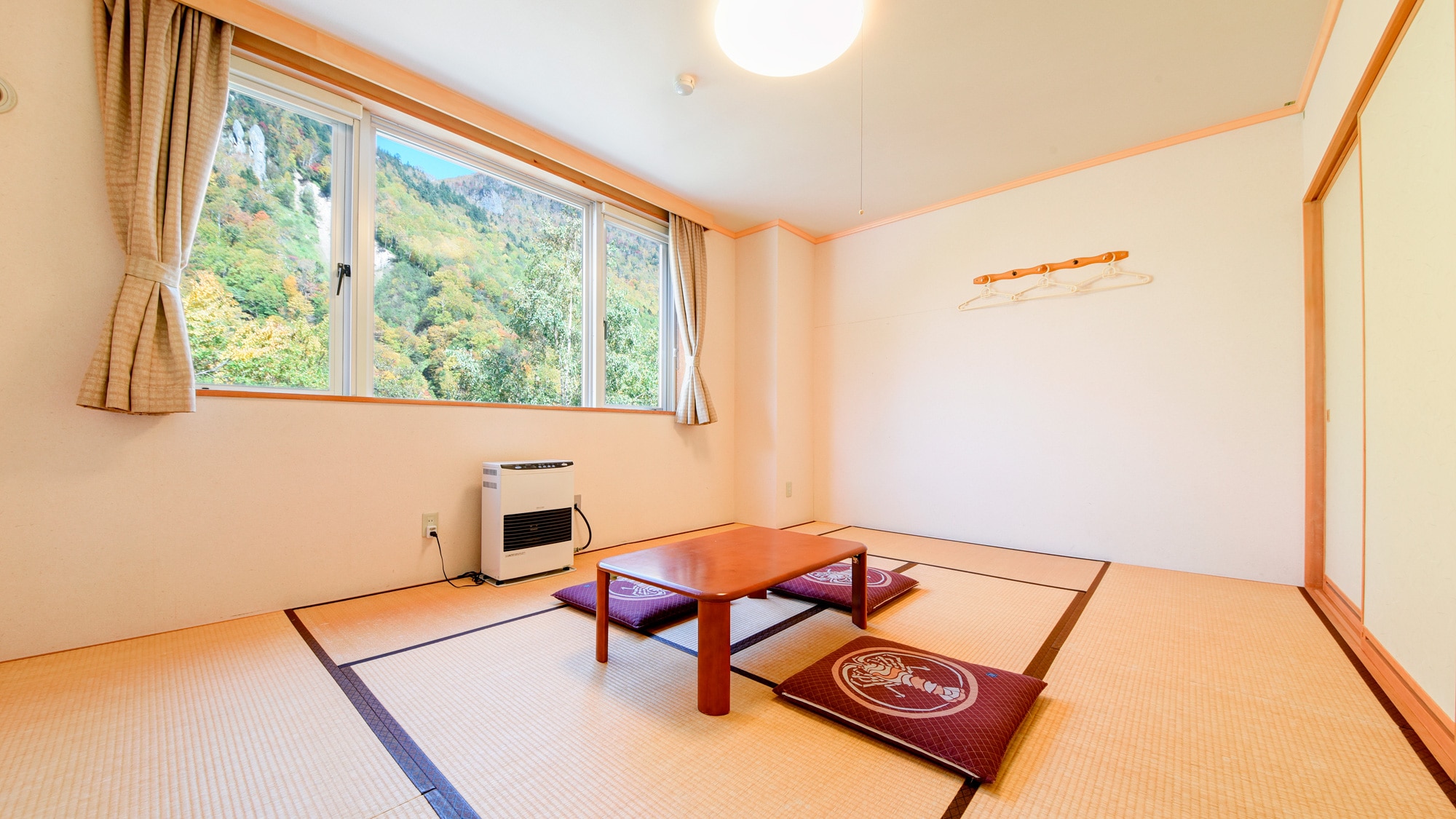 * [Room] Japanese-style room 10 tatami mats