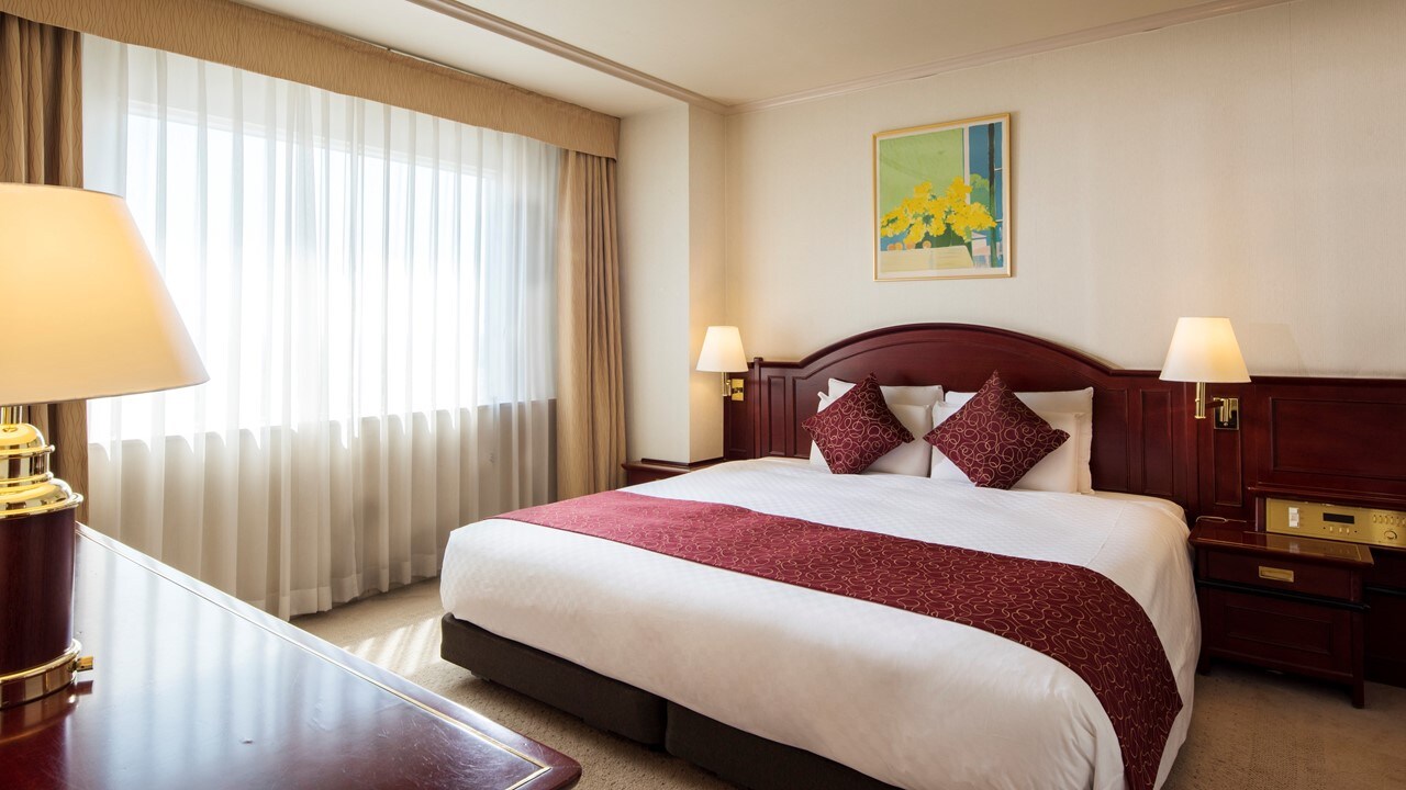 Junior Suite King (kamar tidur)