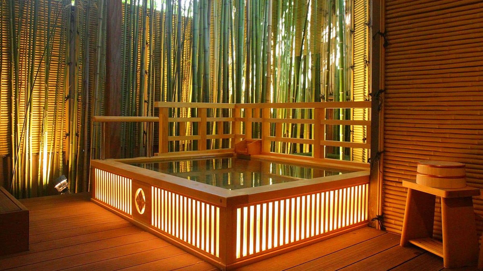 Open-air bath