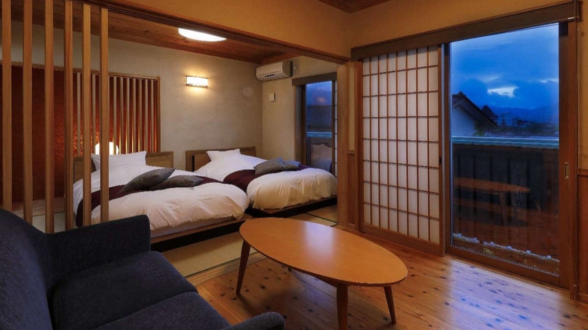 Separate Japanese-Western room [Kaguyama] (twin + 4.5 tatami mats)