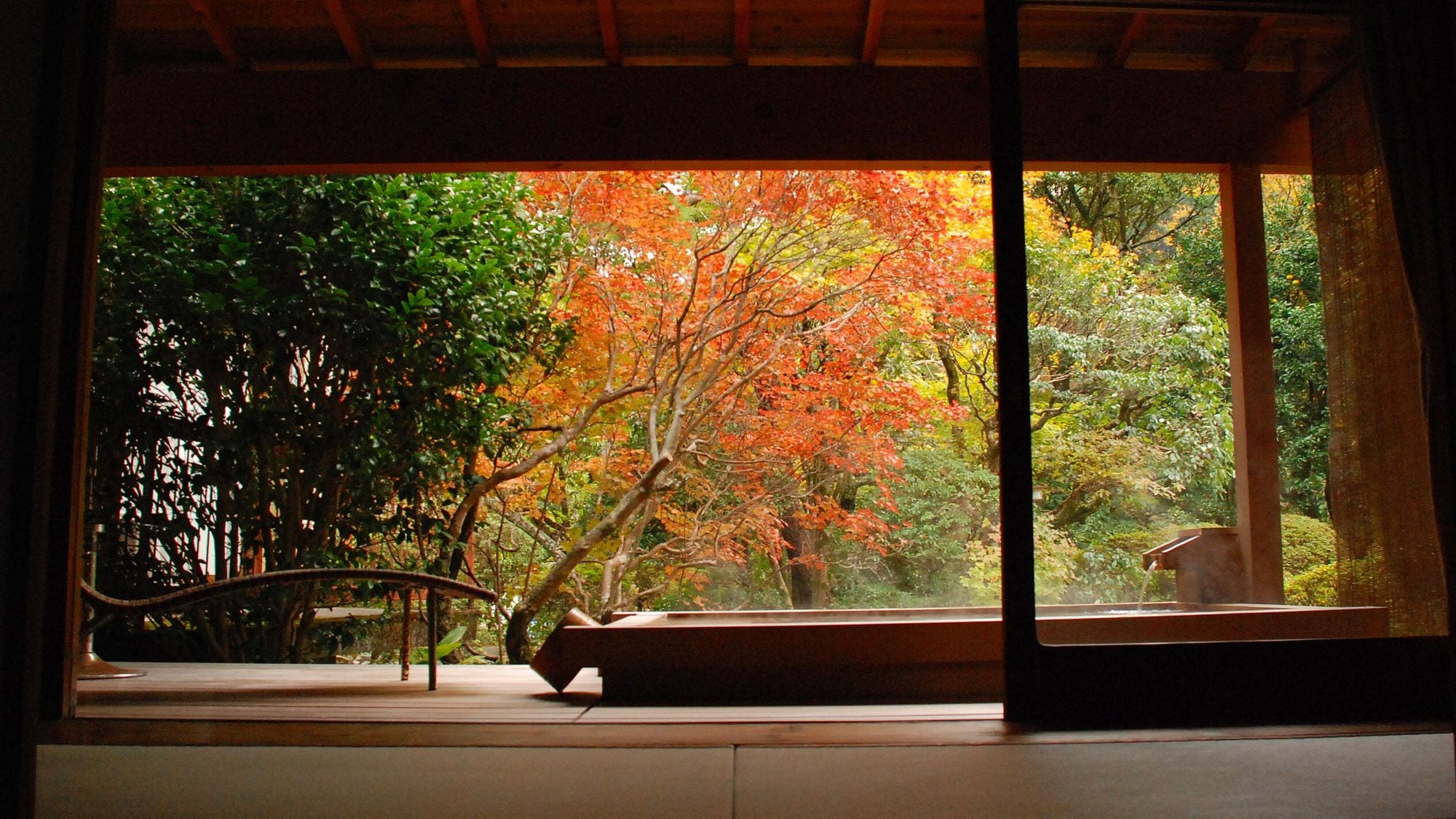 Room: Special room with spacious open-air bath [Tateyamaso・Kaede no Ma] Autumn