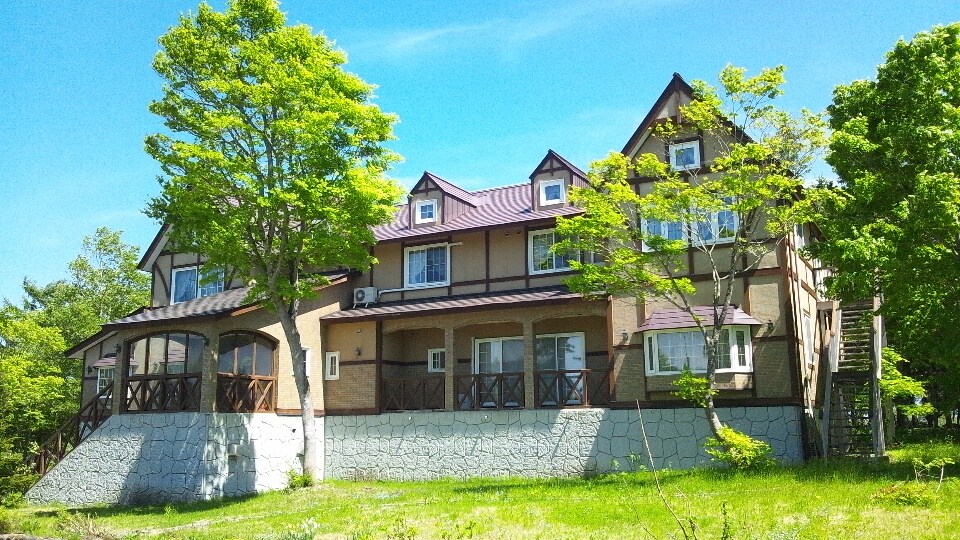 Annex Arcas in Summer