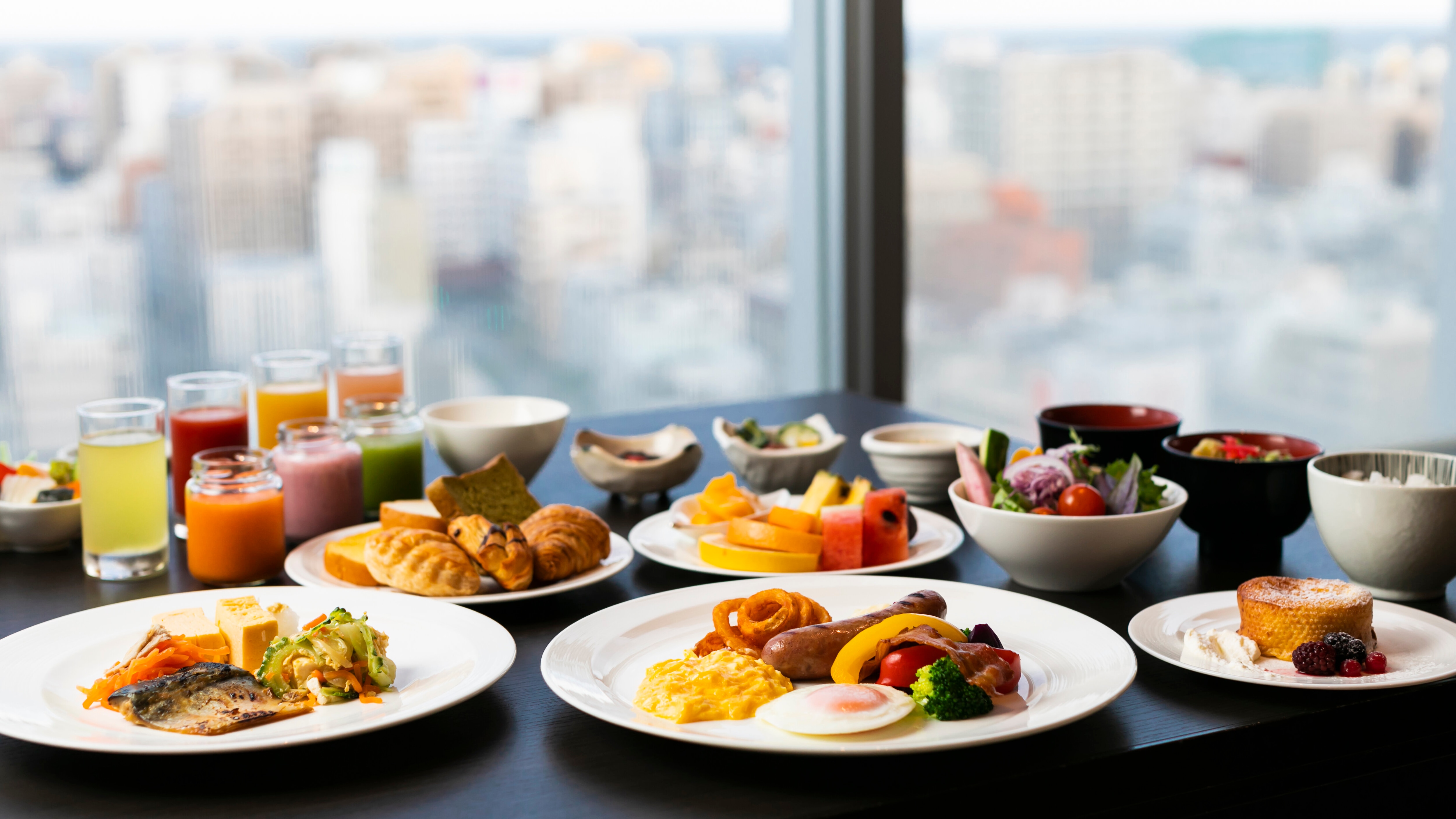 [Premier Floor Exclusive Benefits] Japanese and Western style buffet breakfast included