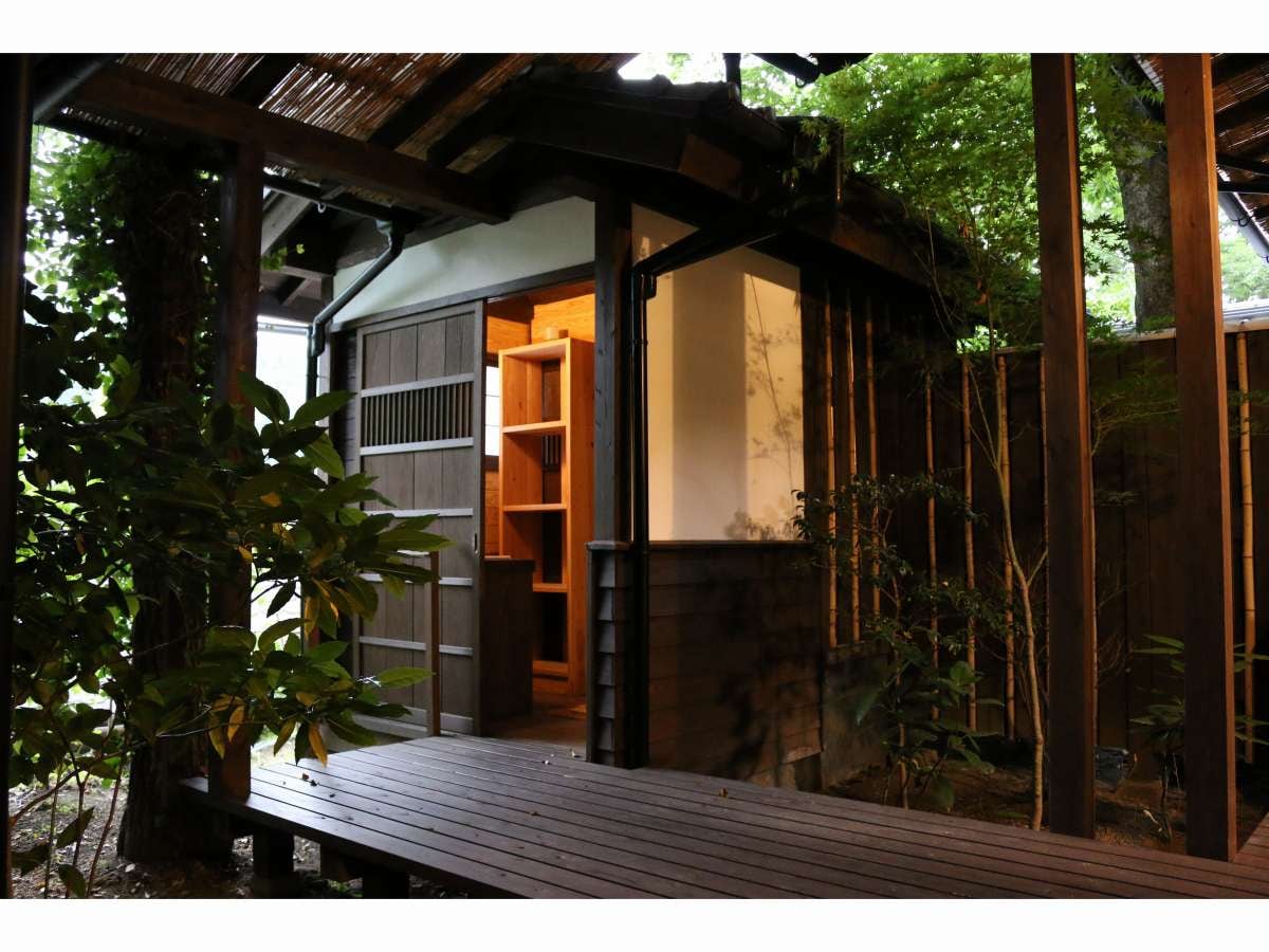 Annex Japanese-Western style room with open-air bath 5