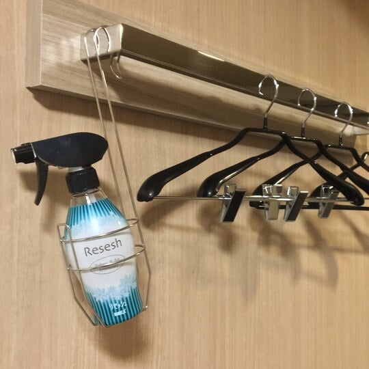Lysol dipasang di semua ruangan