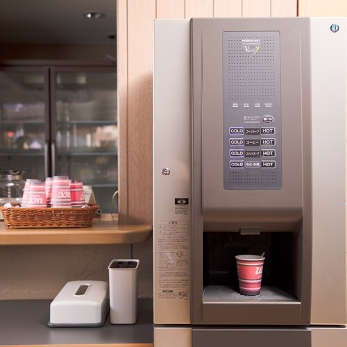 ■ Beverage free dispenser (cafe)