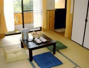7榻榻米式客房（照片為夏季規格）