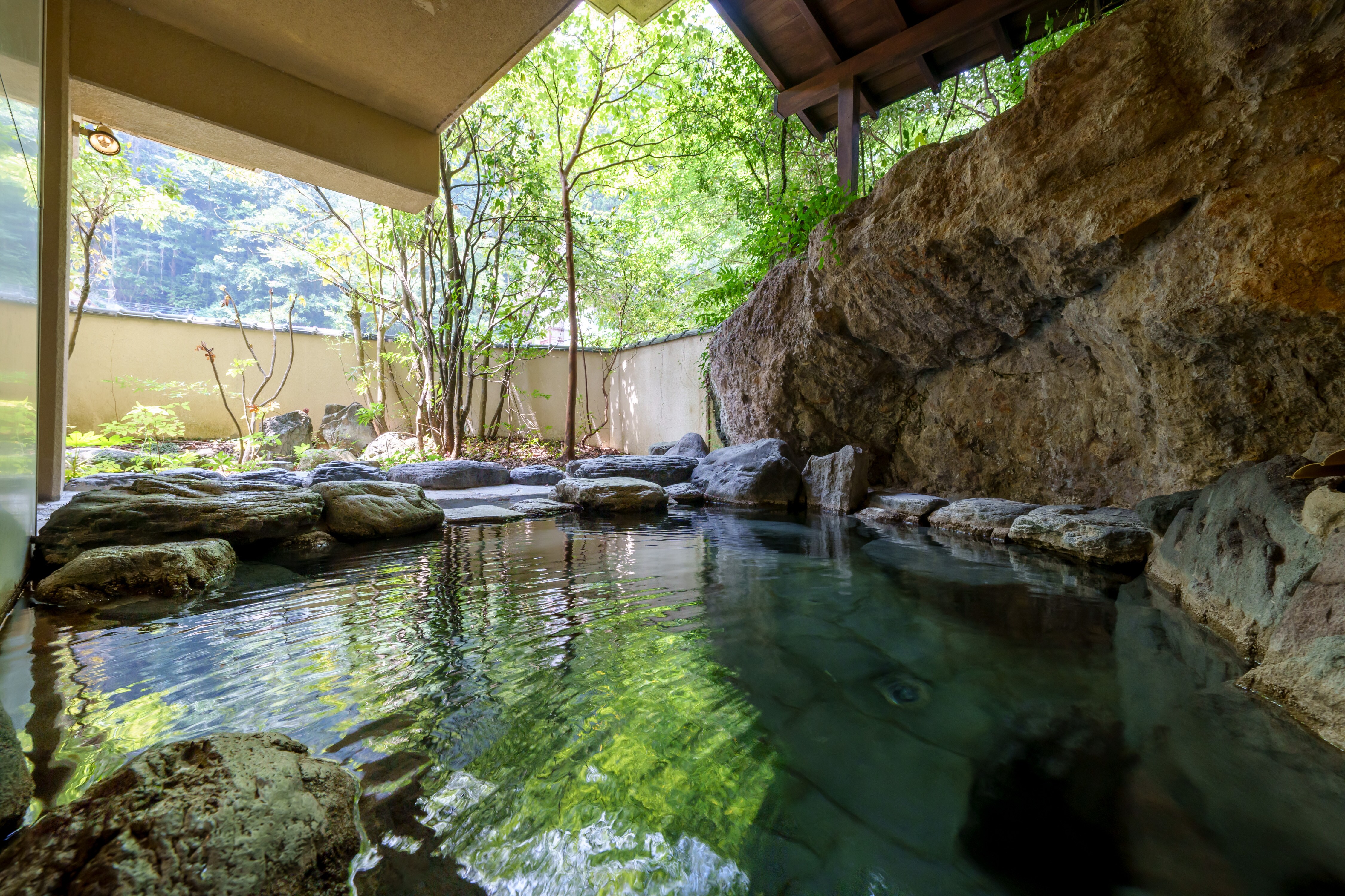 1F Large Public Bath (Women)